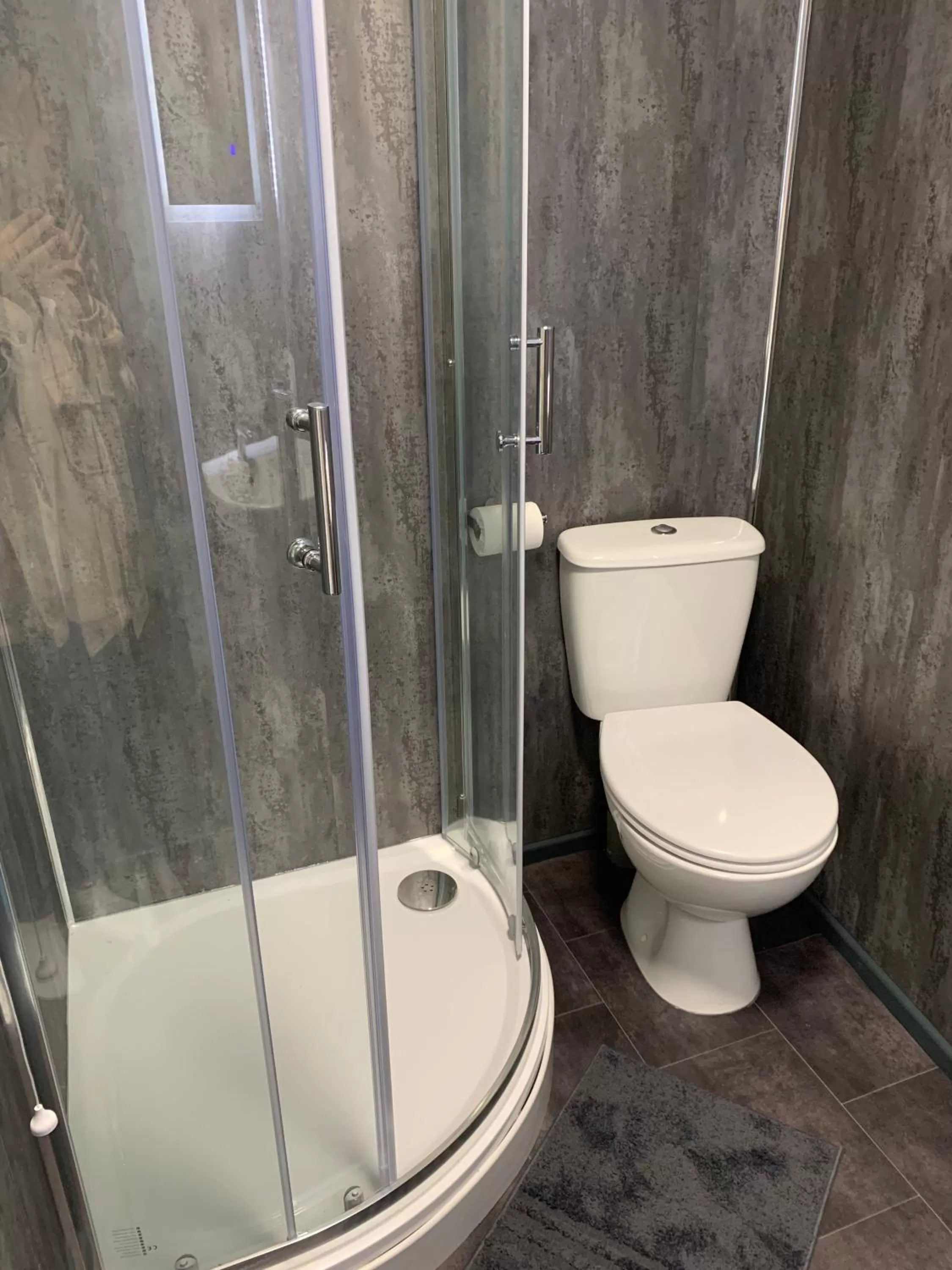 Bathroom in The Bridge Inn