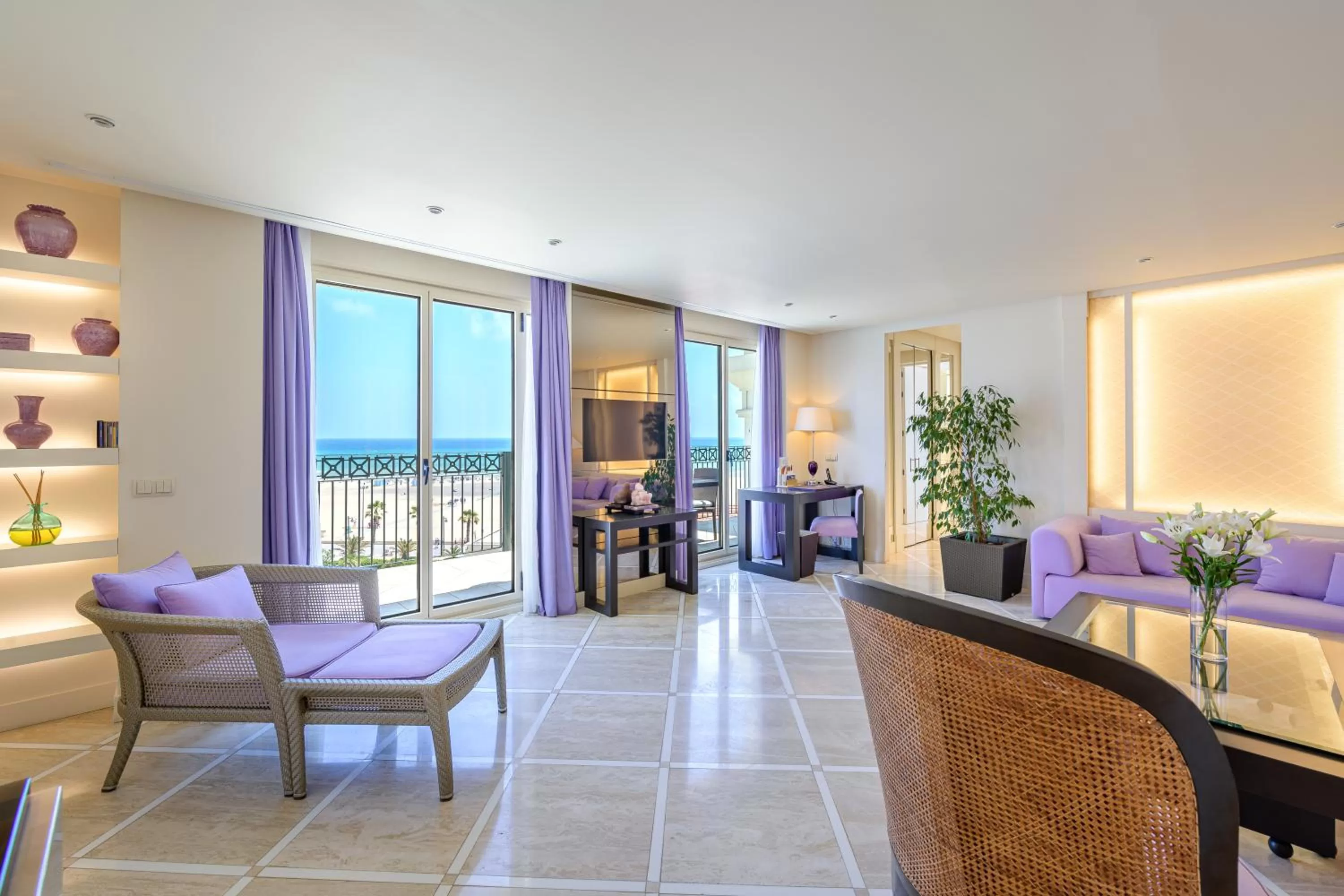 Living room in Las Arenas Balneario Resort