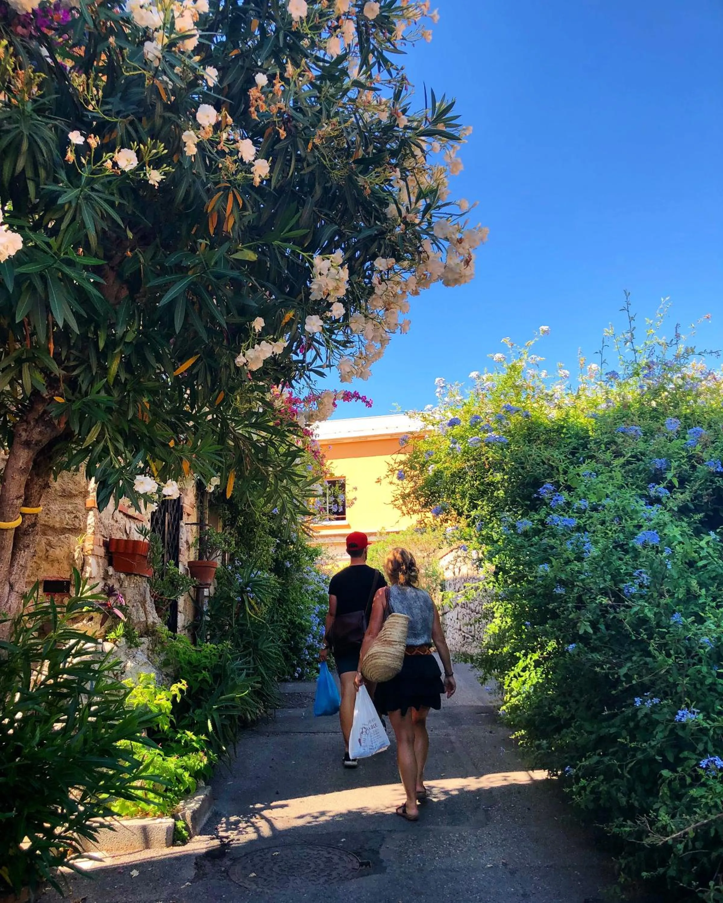 Guests in Hotel Le Ponteil