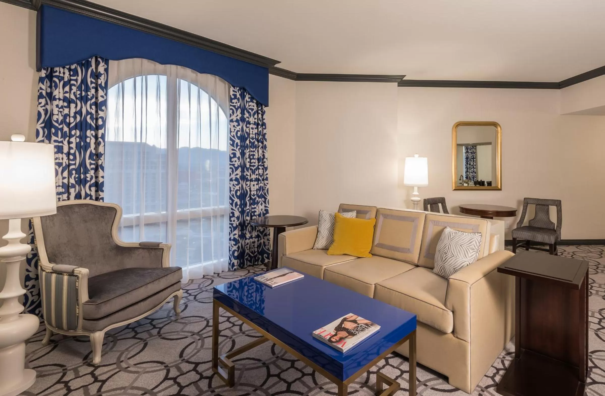 Living room in Paris Las Vegas Hotel & Casino