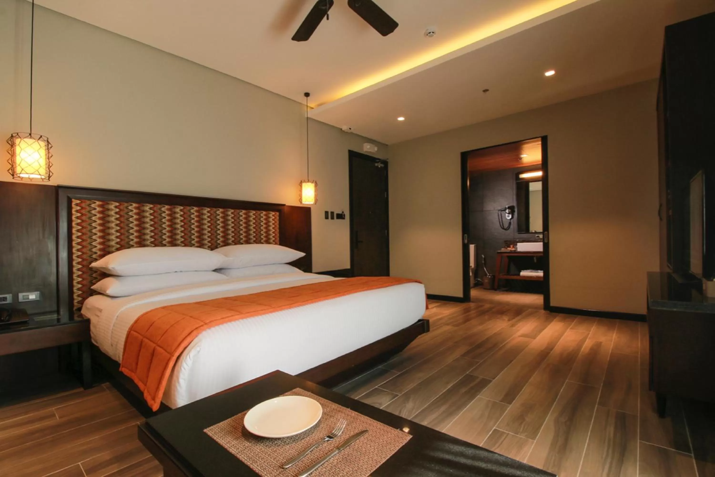 Bedroom, Bed in Two Seasons Coron Bayside Hotel