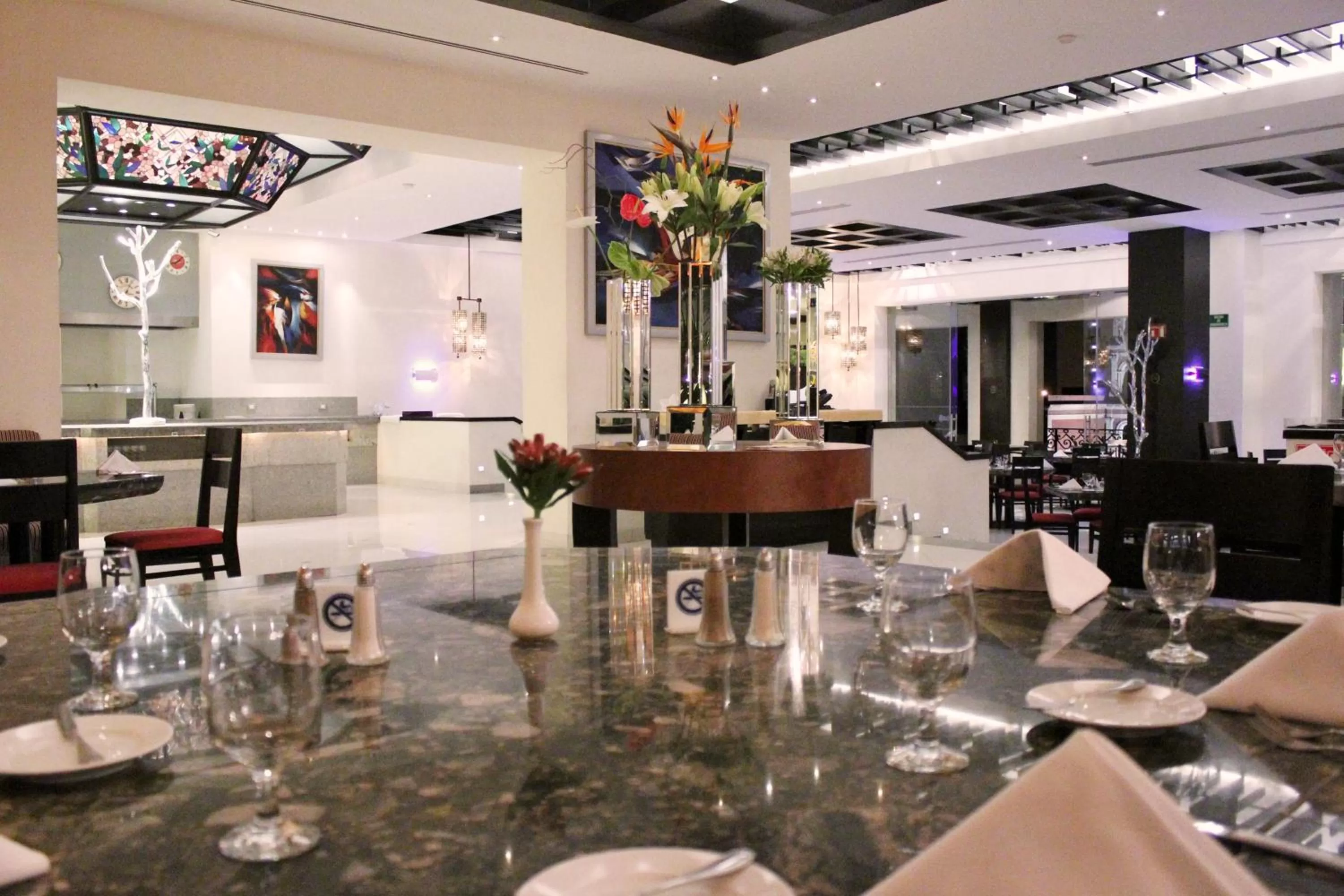 Restaurant/places to eat in HS HOTSSON Hotel Leon