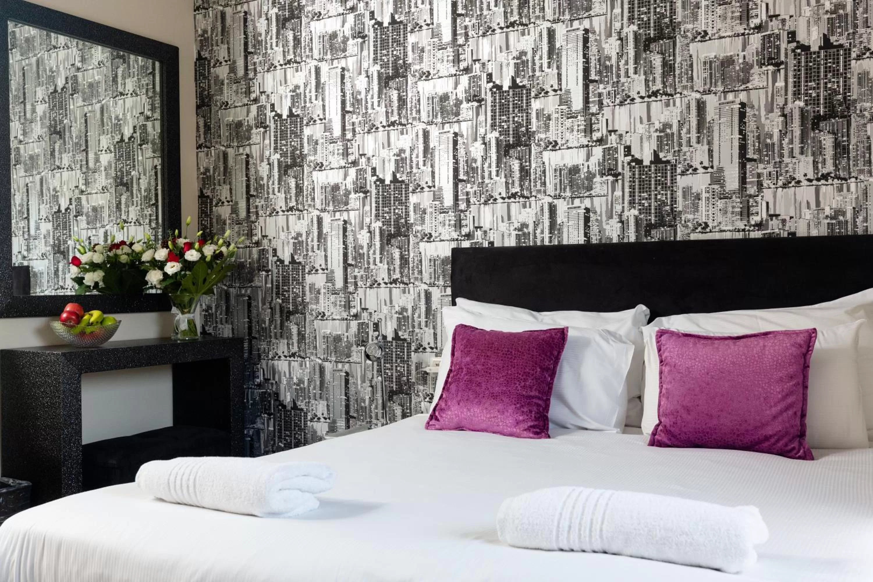 Bed in Hillel 11 Hotel