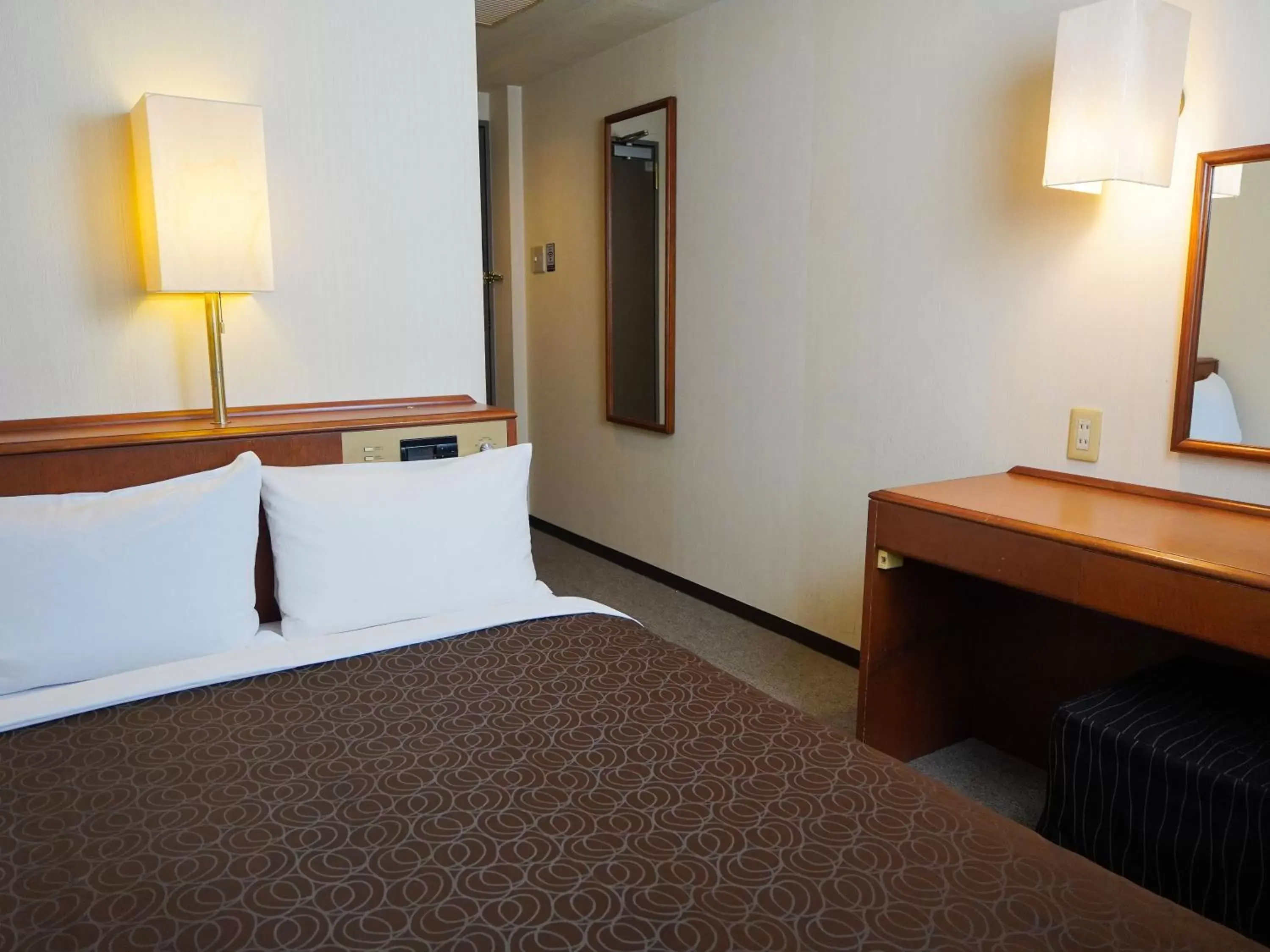 Double Room with Small Double Room - Non-Smoking in Plaza Hotel Tenjin Double Room with Small Double Room - Non-Smoking in Plaza Hotel Tenjin