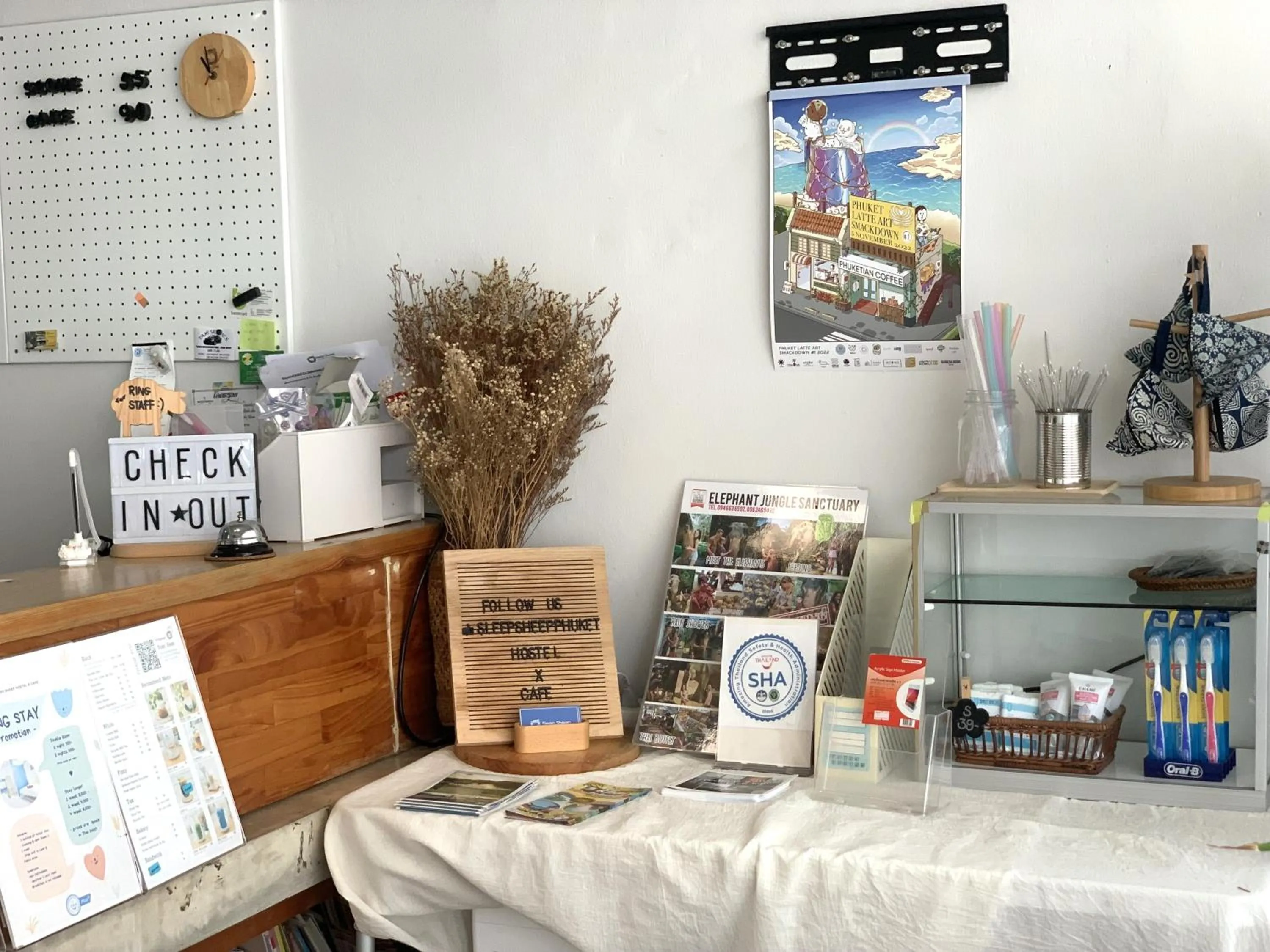 Lobby or reception in Sleep Sheep Phuket Hostel SHA