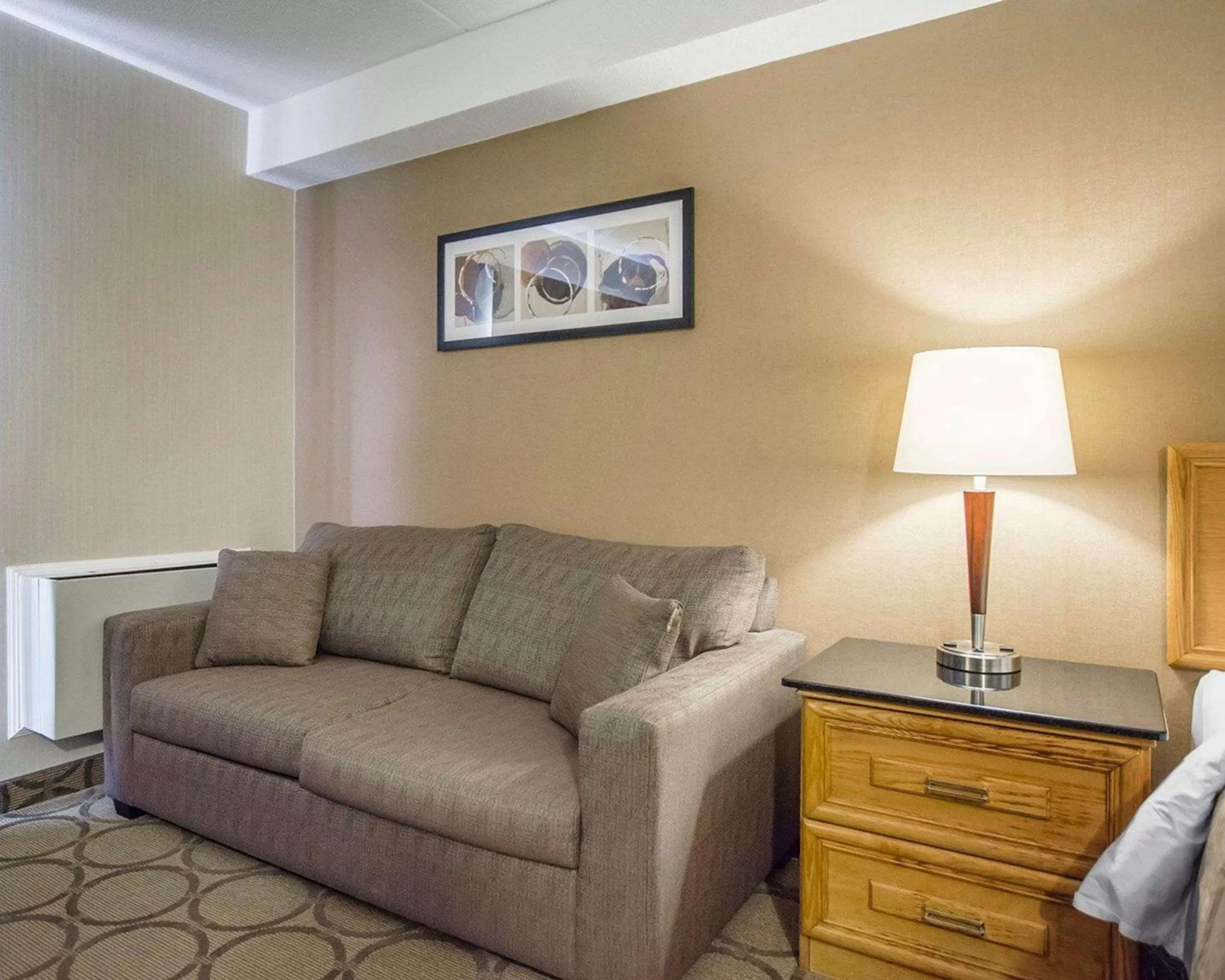 Queen Room - Ground Floor - Non-Smoking in Comfort Inn Amherst