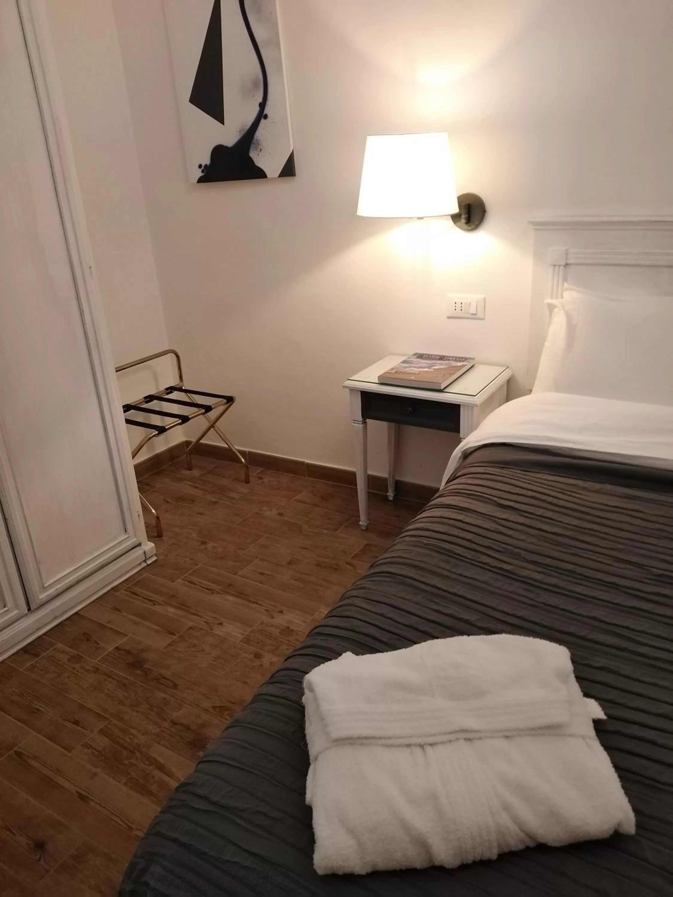 Bedroom, Bed in In San Frediano B&B