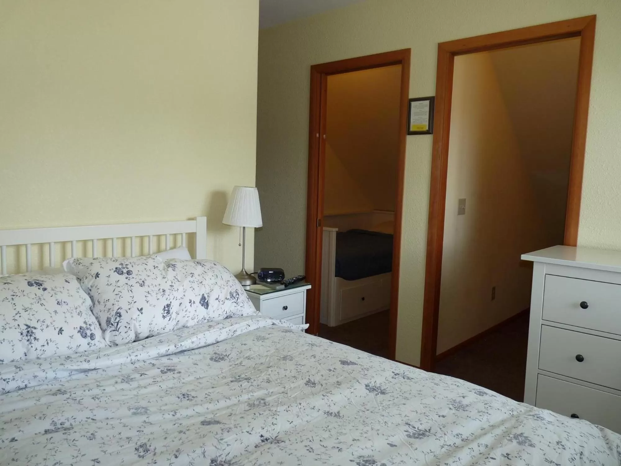 Bed in Driftwood Inn