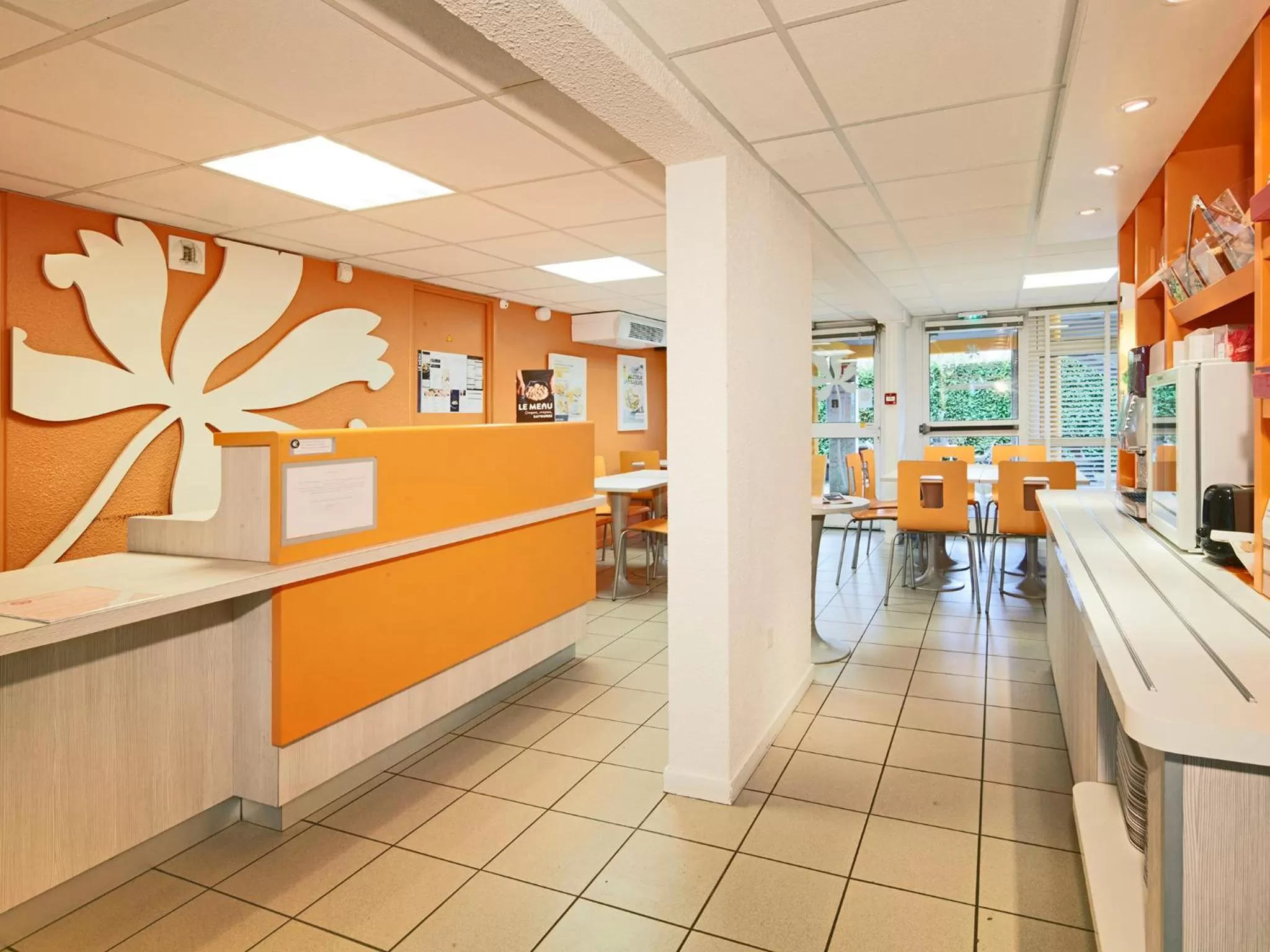 Lobby or reception in Premiere Classe Blois Nord
