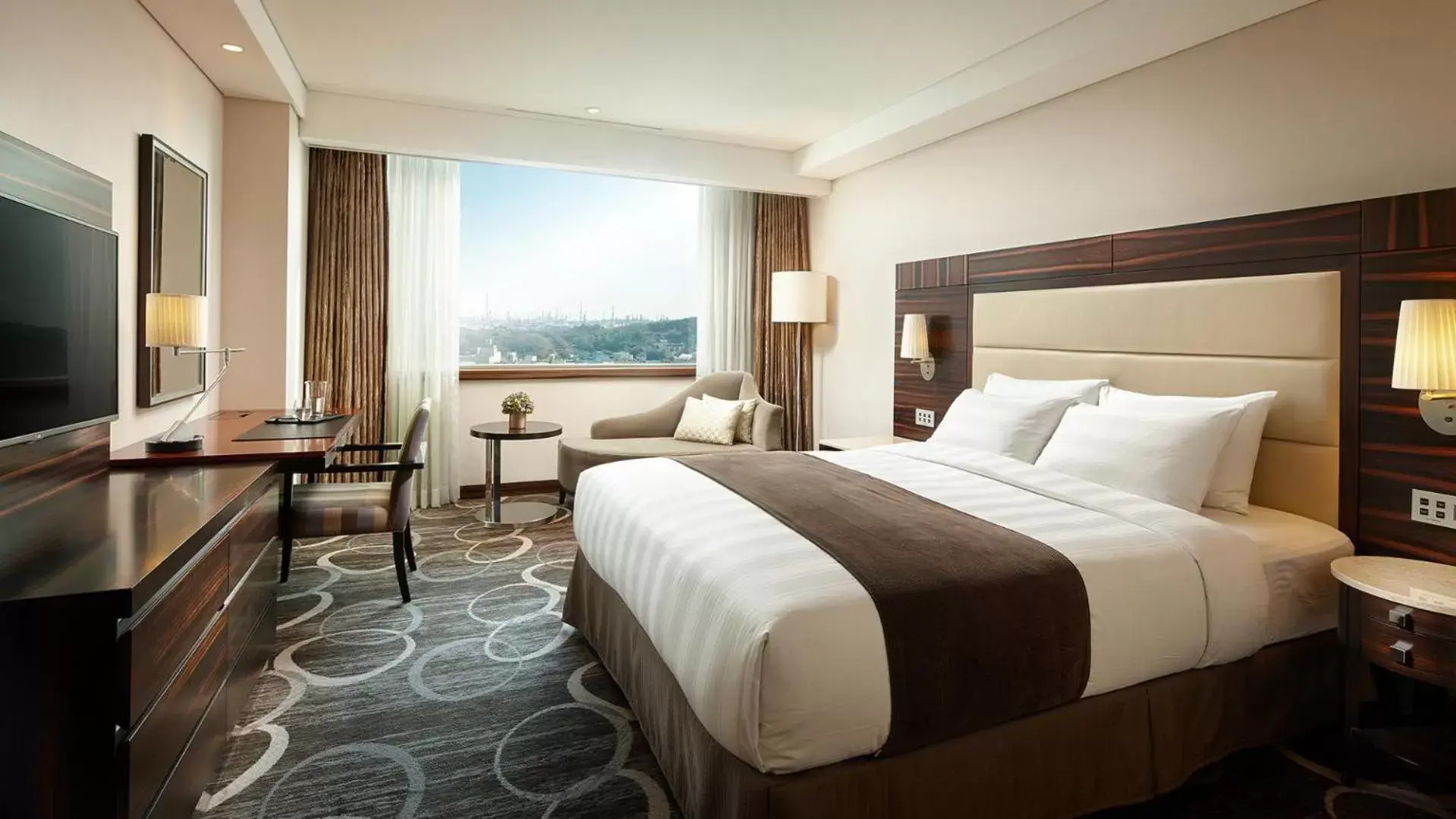 Club Deluxe Double Room (Breakfast and Club Lounge Access Included) - single occupancy in Lotte Hotel Ulsan Club Deluxe Double Room (Breakfast and Club Lounge Access Included) - single occupancy in Lotte Hotel Ulsan