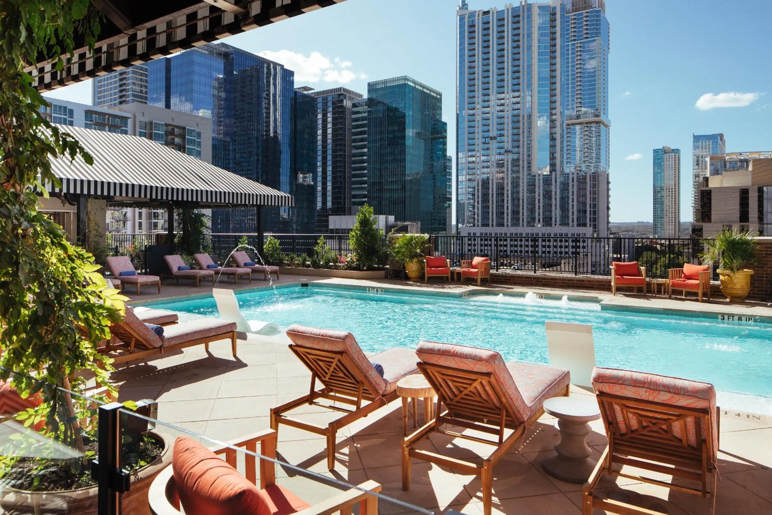 Swimming pool in Hotel ZaZa Austin