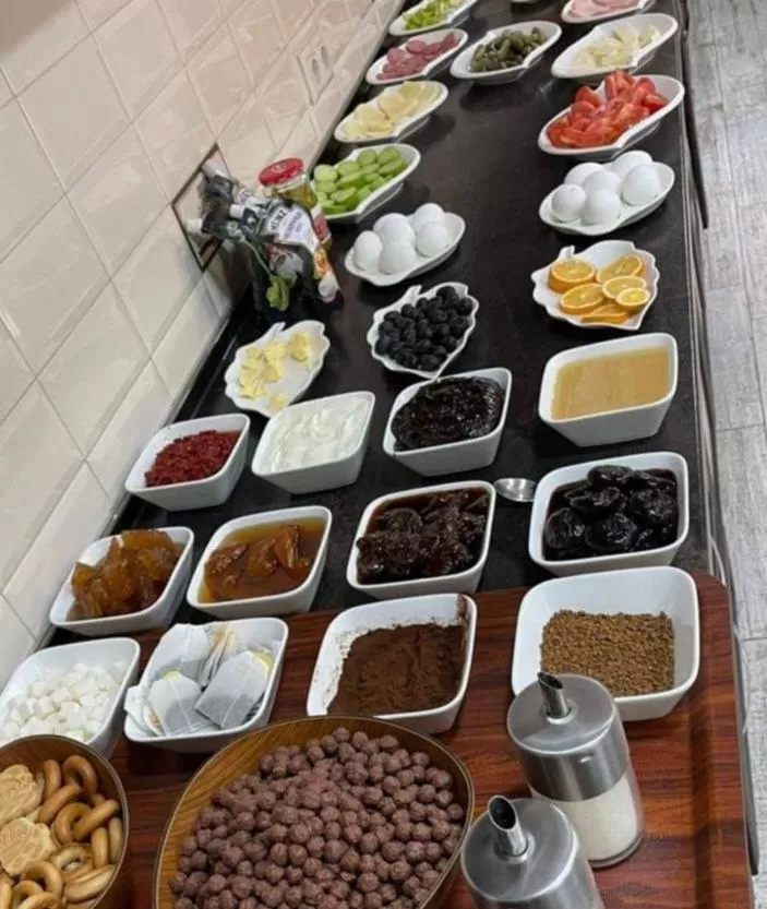 Breakfast, Food in Aura Plaza Hotel