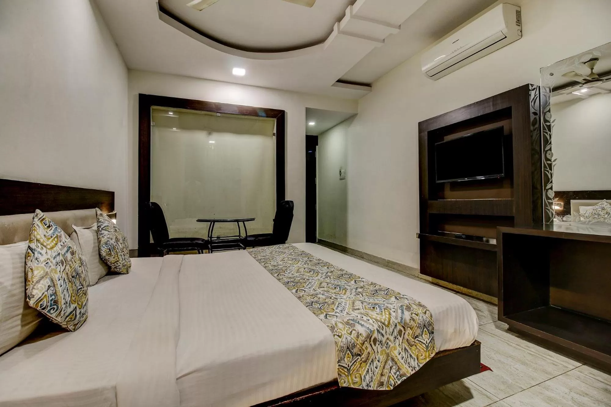 Bed in FabHotel CSFC Near Bhopal Railway Station