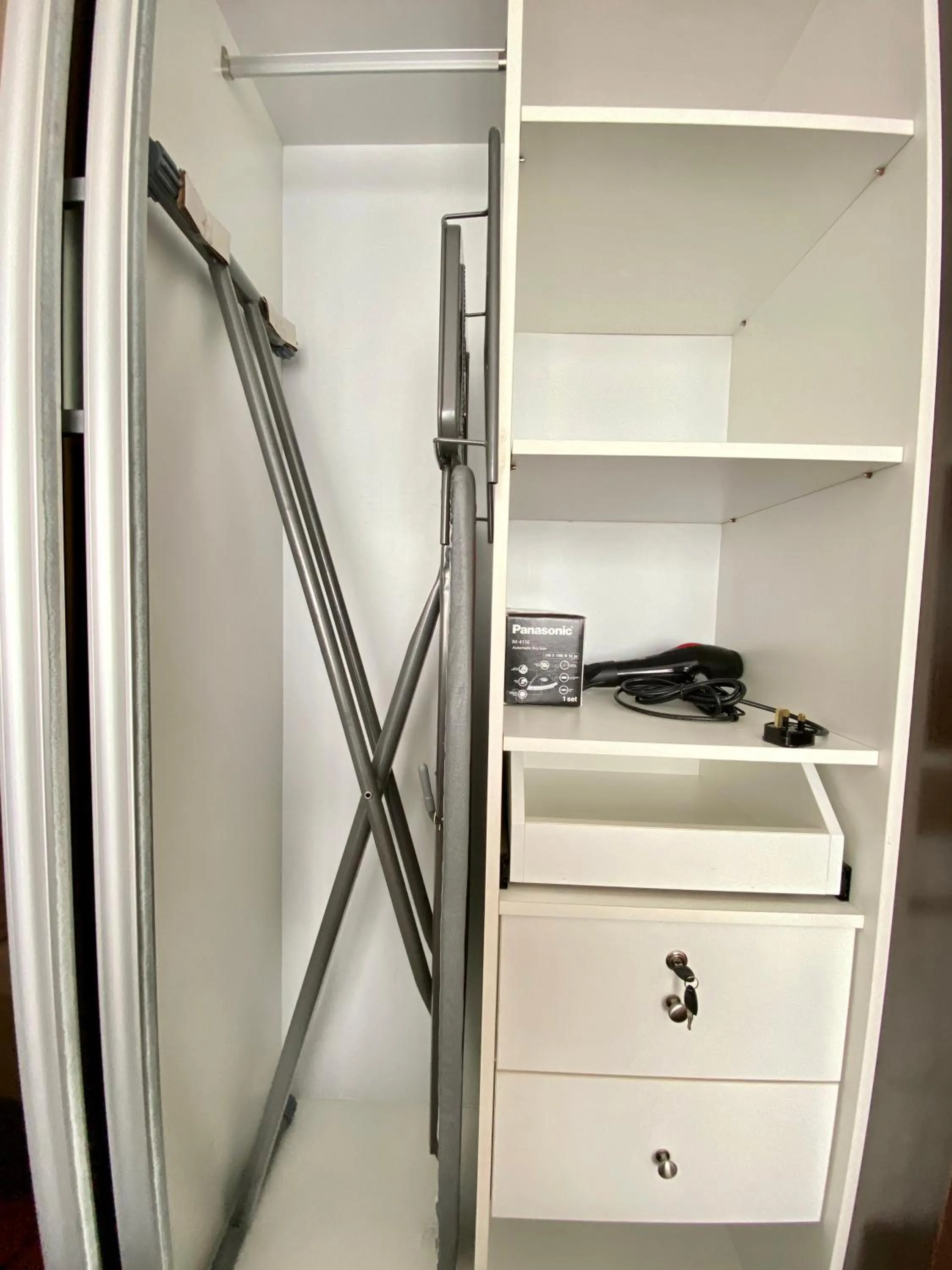 Standard Apartment in Da Men Subang Jaya USJ by Iconique