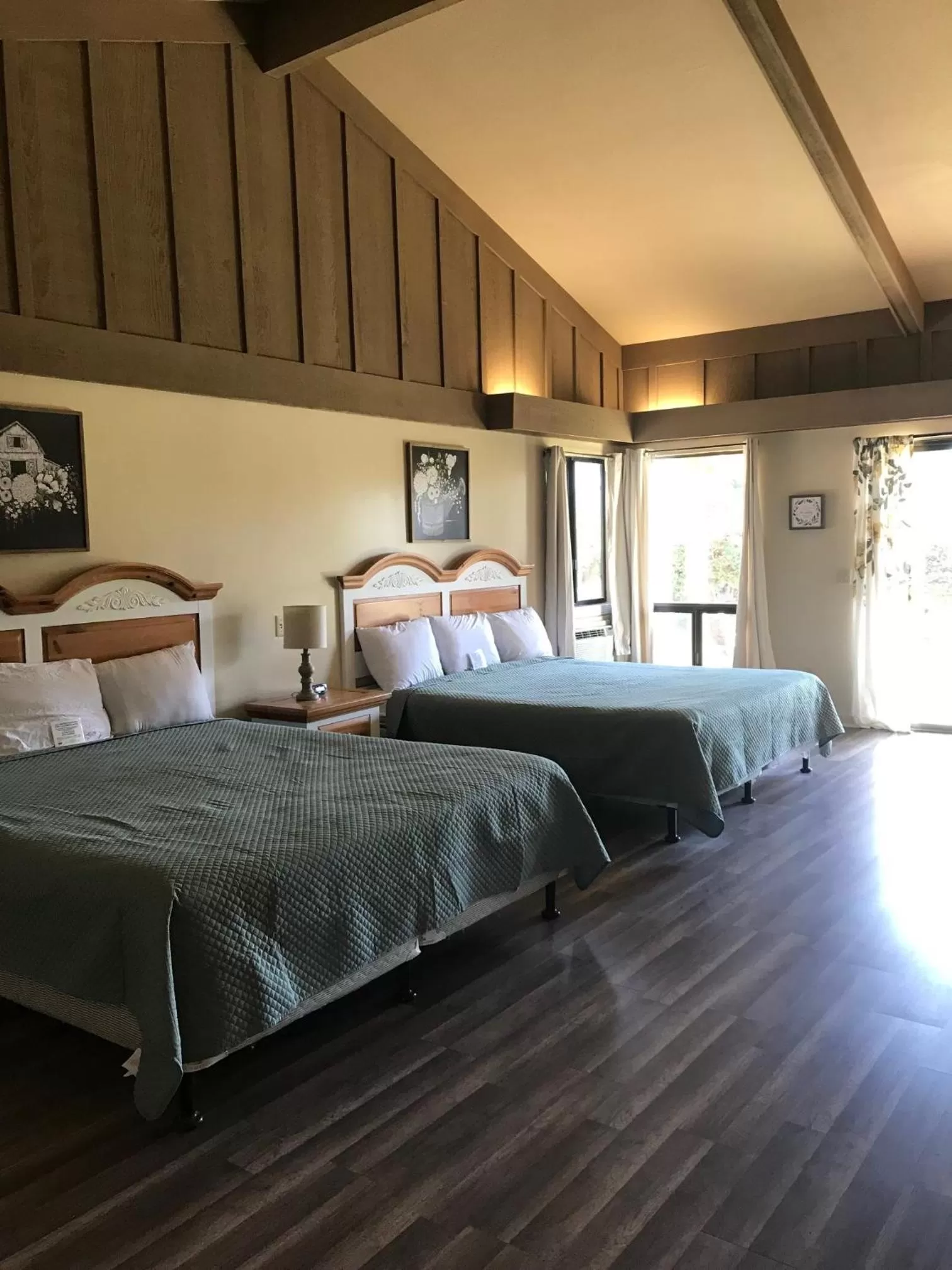 Bed in Ridgemark Golf Club and Resort