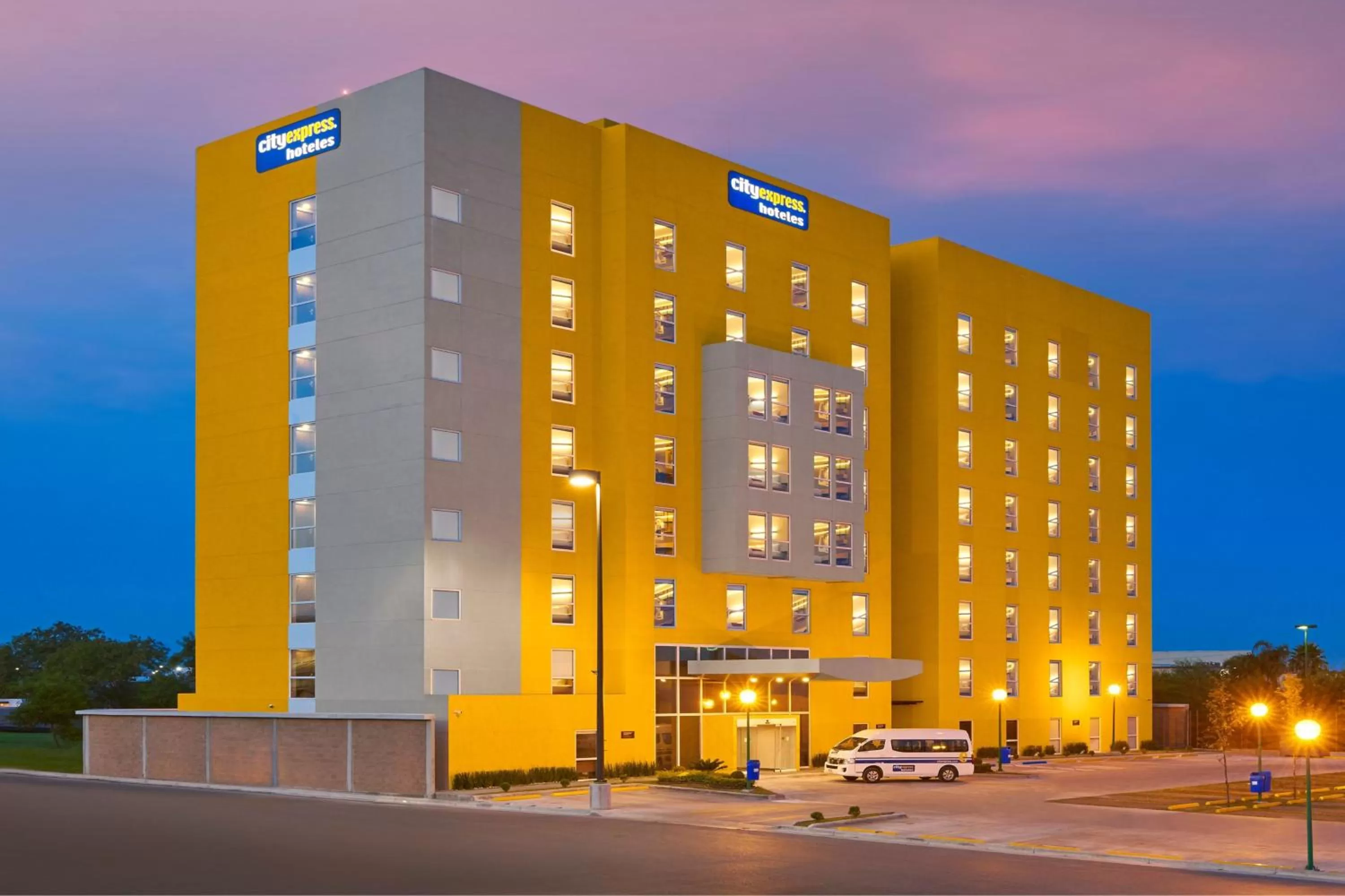 Property building in City Express by Marriott Monterrey Lindavista