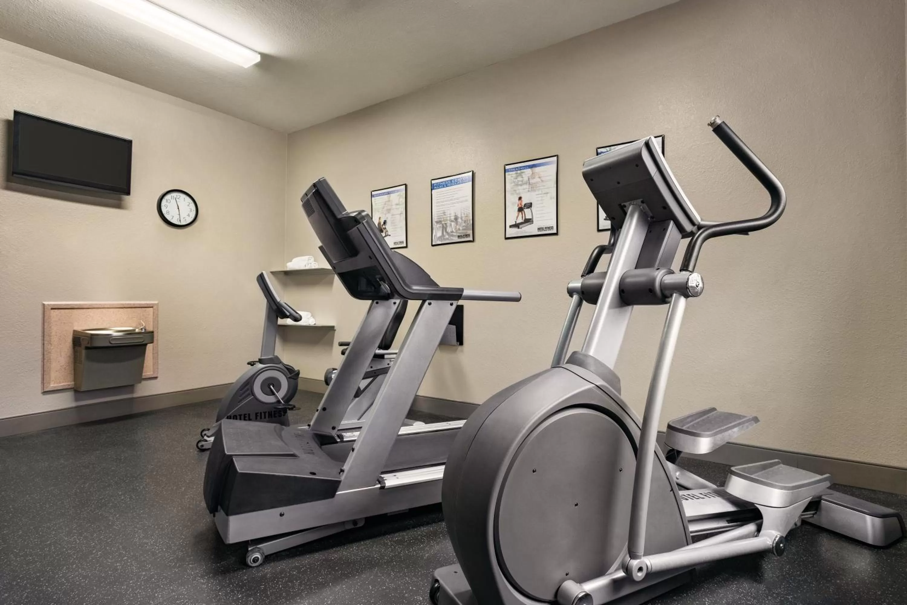 Fitness centre/facilities in Country Inn & Suites by Radisson, Byram-Jackson South, MS