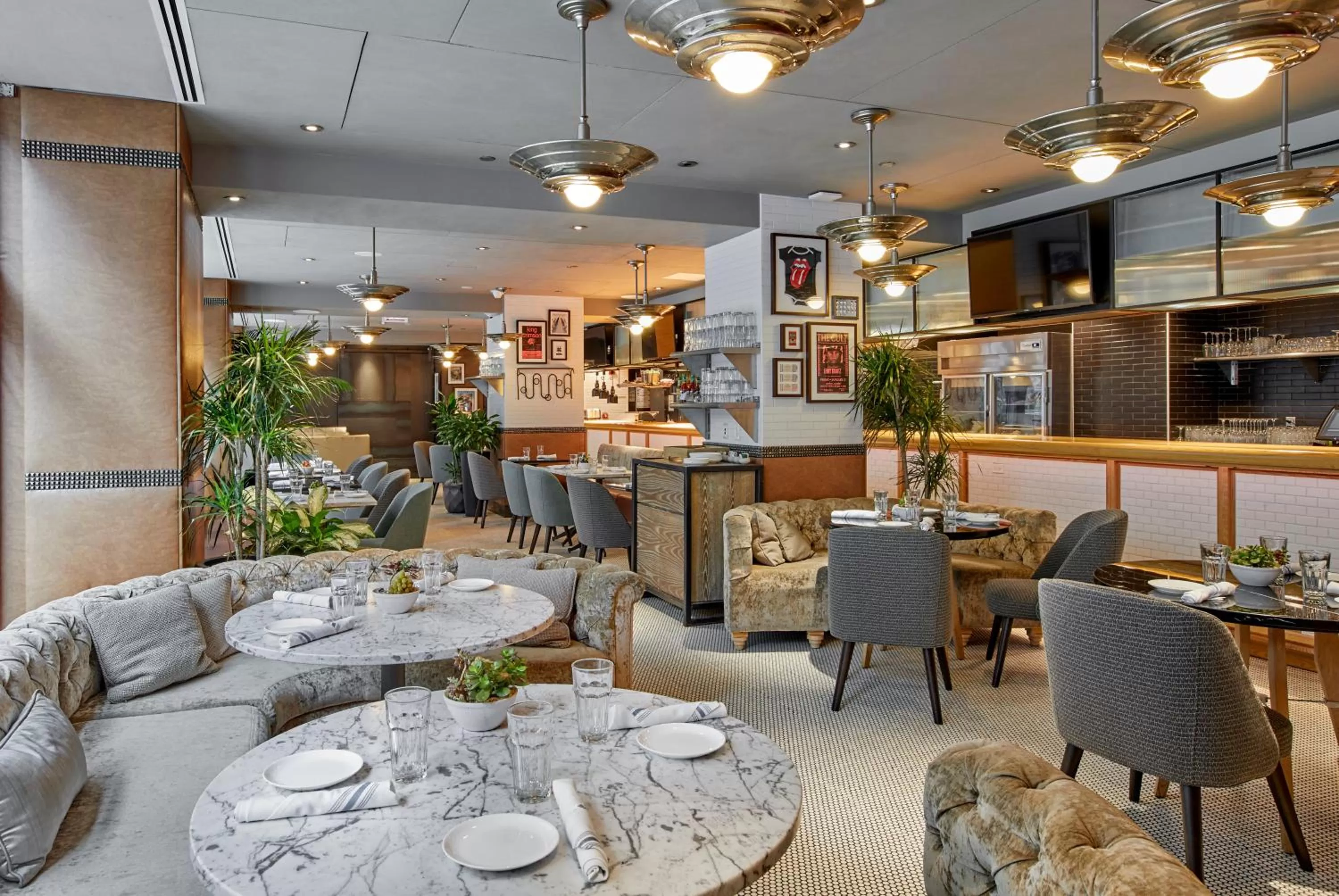 Restaurant/places to eat in Virgin Hotels Chicago