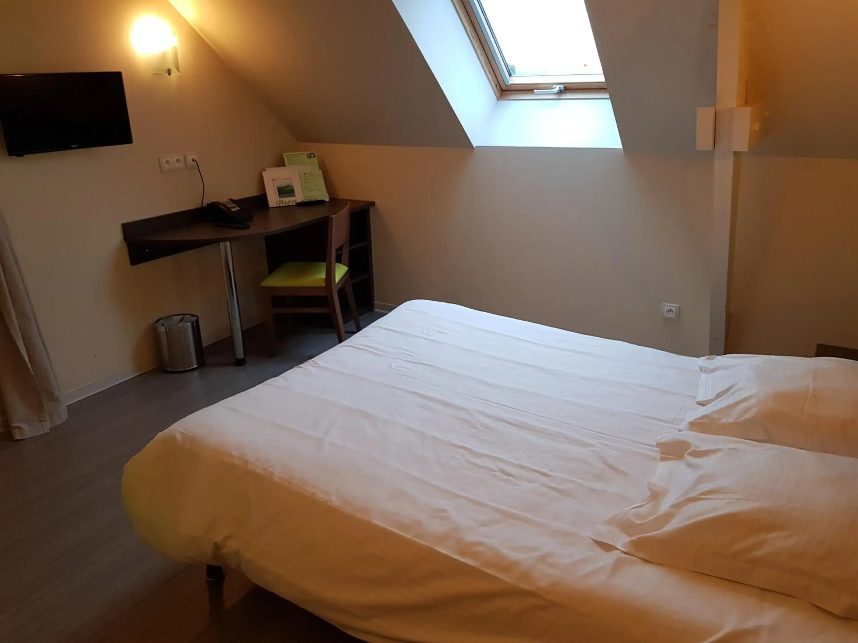 Classic Family Room in Auberge de la Baie Classic Family Room in Auberge de la Baie