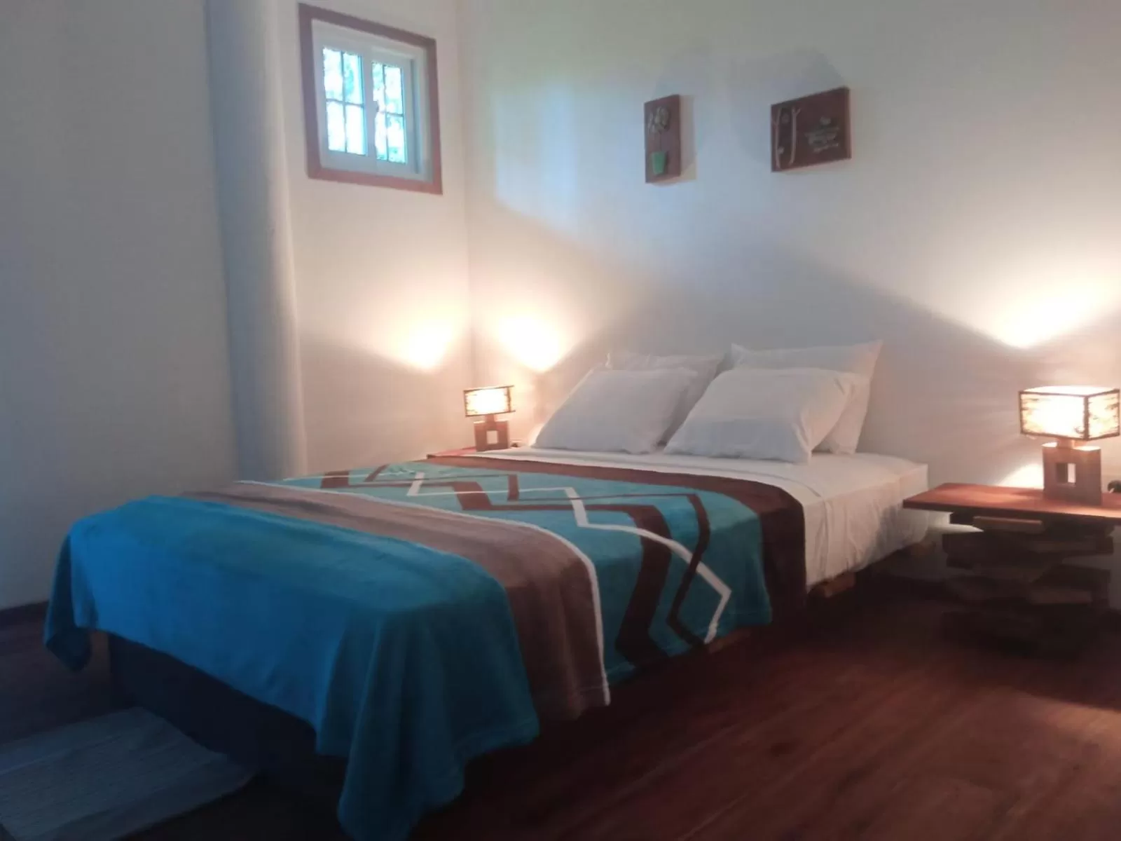 Bed in La Luciernaga Big Creek