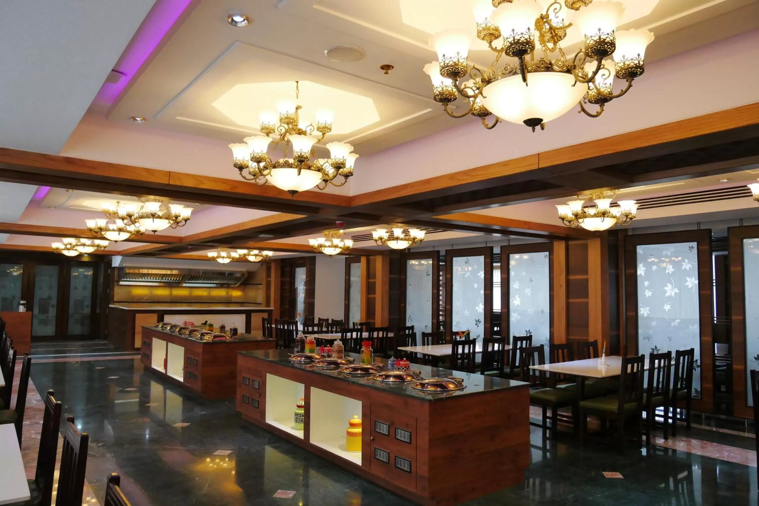 Restaurant/places to eat in Hotel Hills