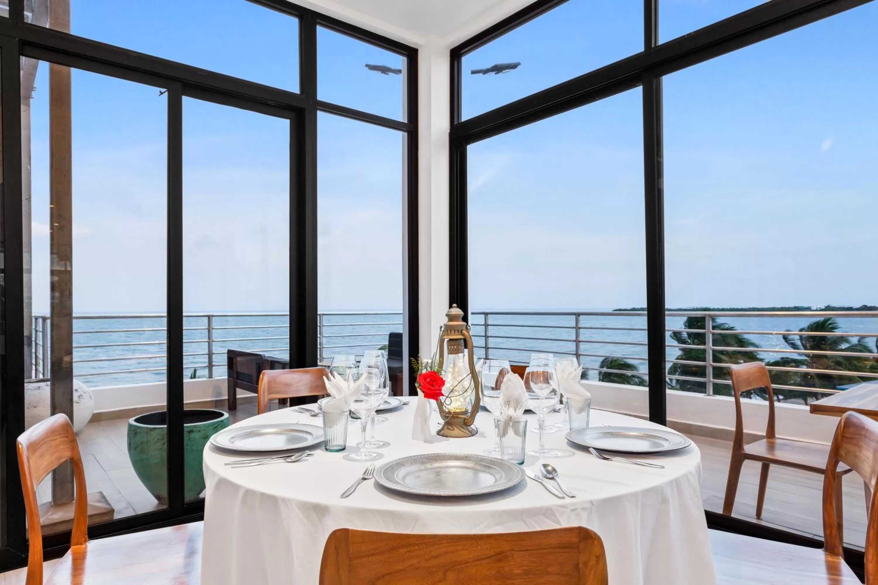 Food and drinks in The Ellysian Boutique Hotel