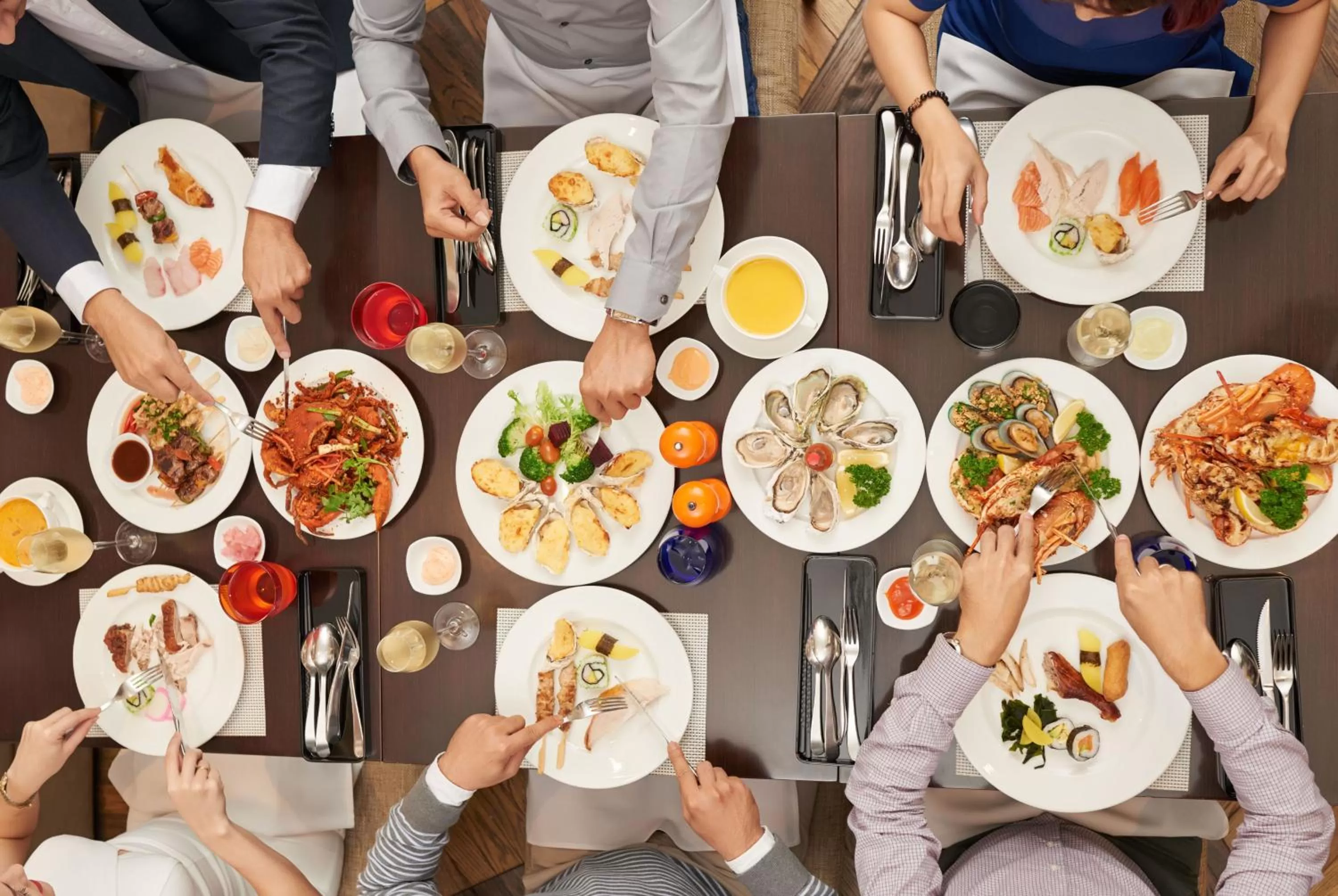 Food and drinks in Caravelle Saigon