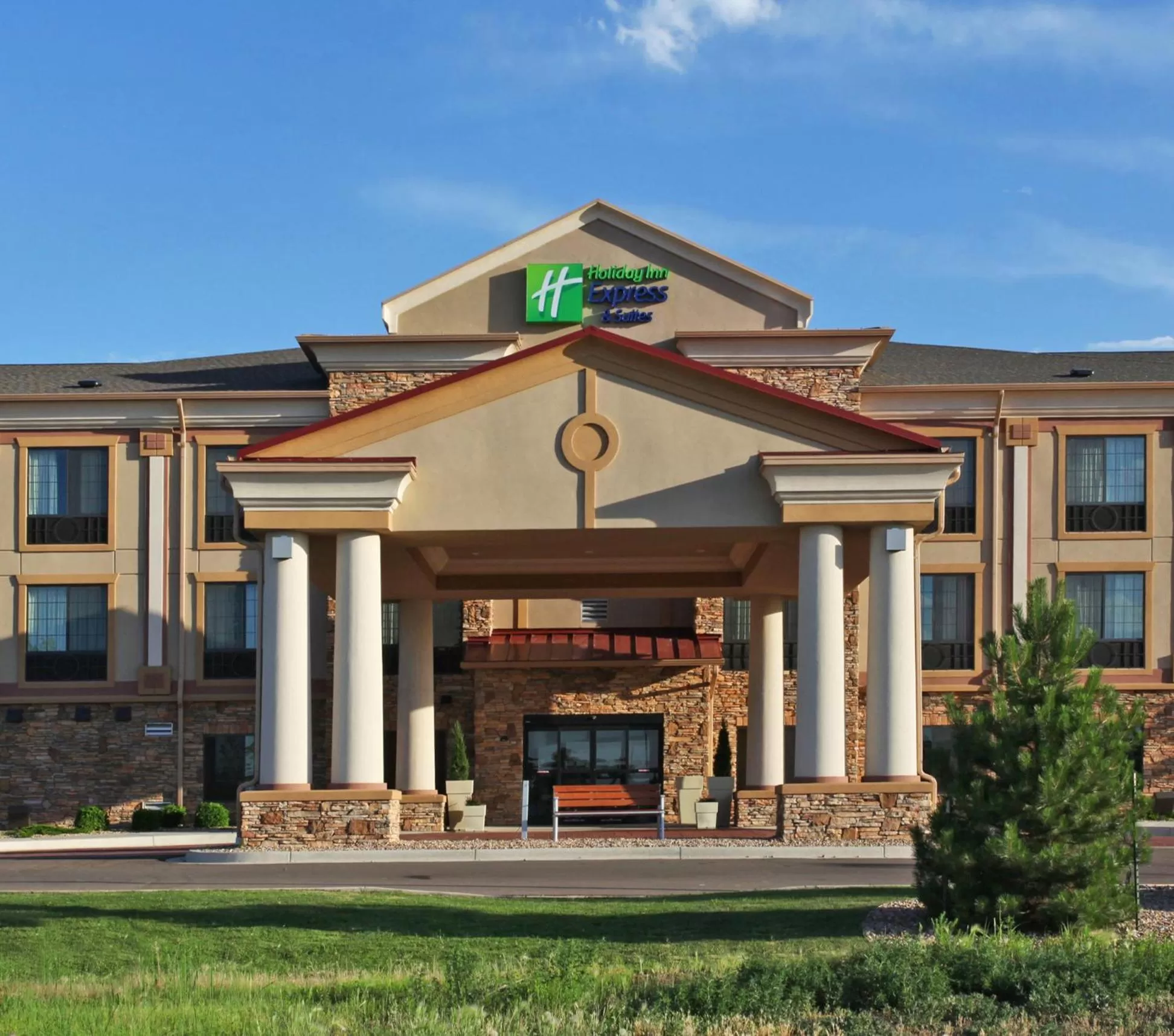 Property building in Holiday Inn Express Hotel & Suites Longmont by IHG