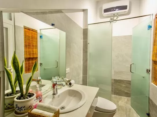 Bathroom in Peach House