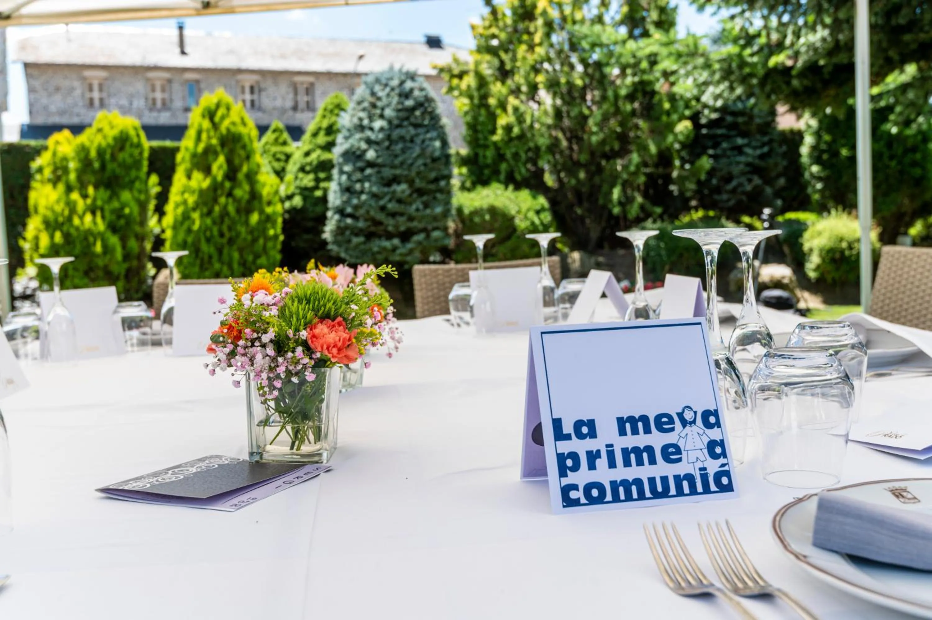 Restaurant/places to eat in Hotel del Prado