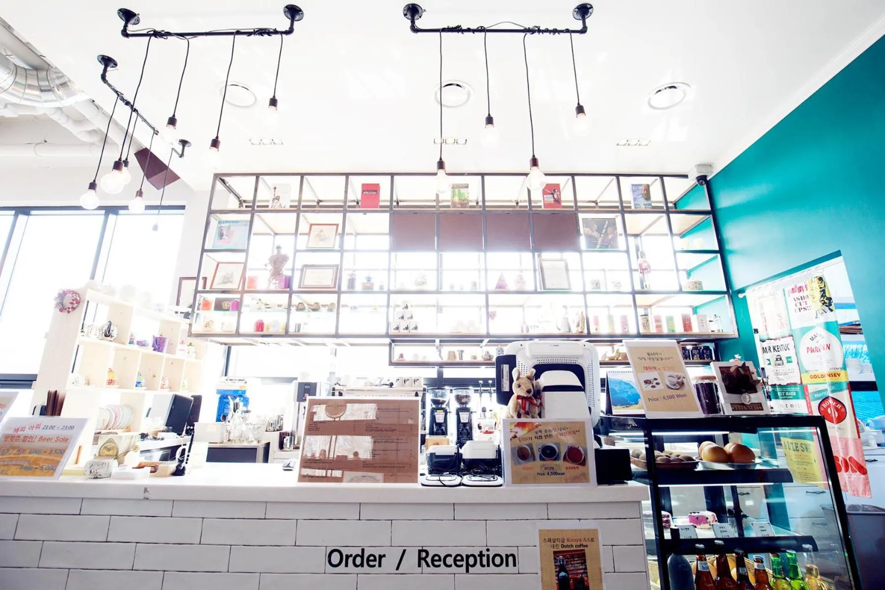 Lounge or bar in Andong Poong-gyung HOSTEL n LIBRARY