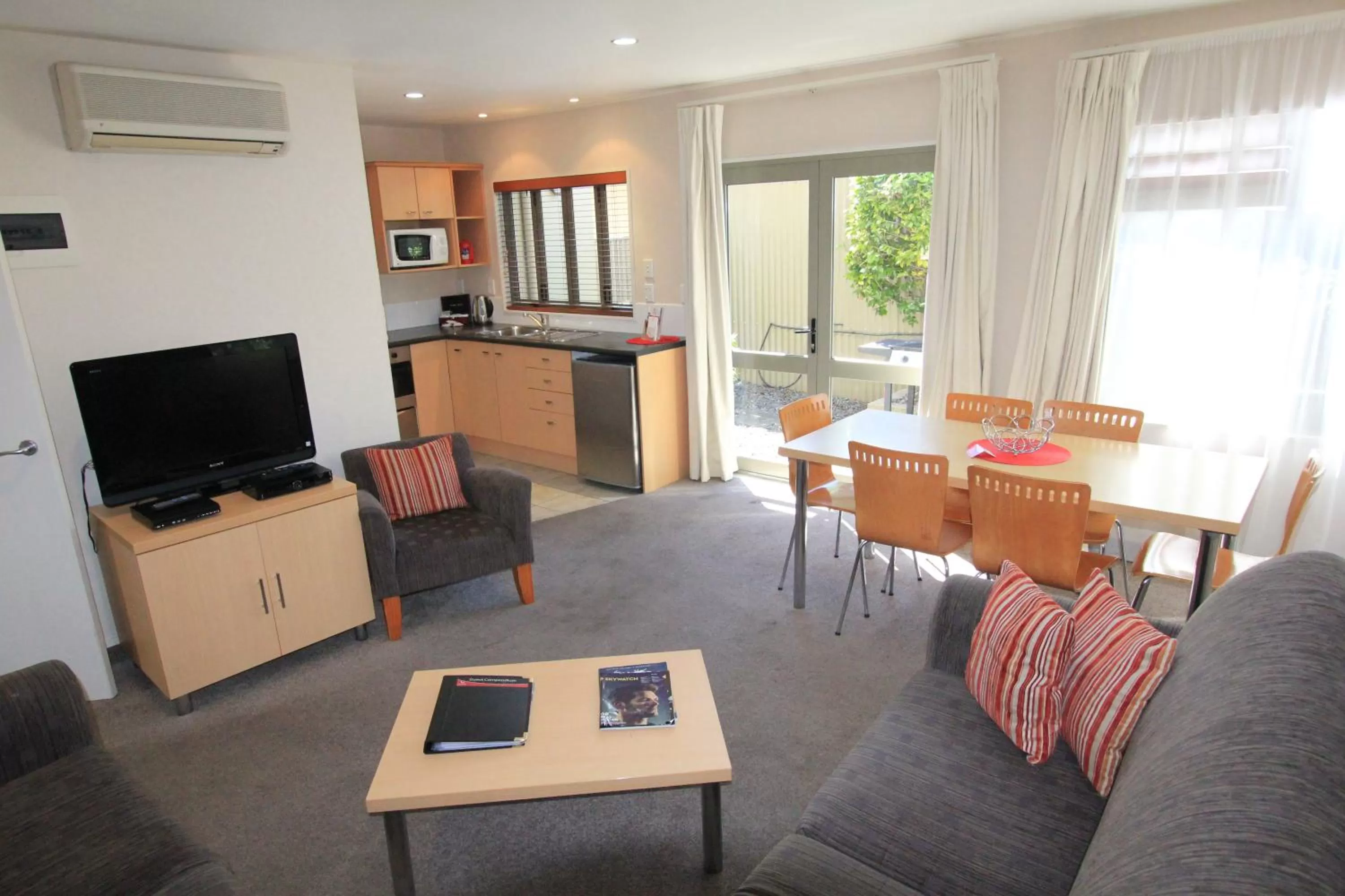 Kitchen or kitchenette in Voyager Apartments Taupo