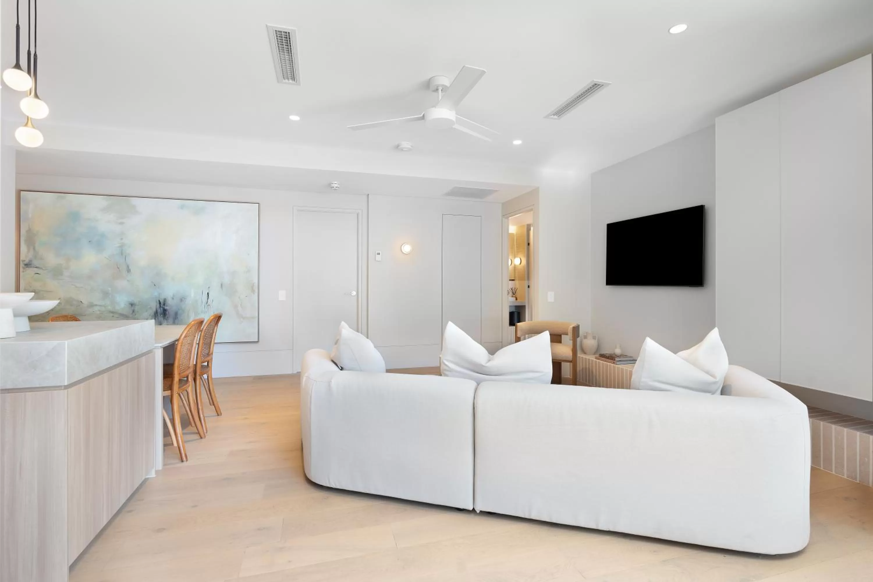 TV and multimedia in Laguna on Hastings