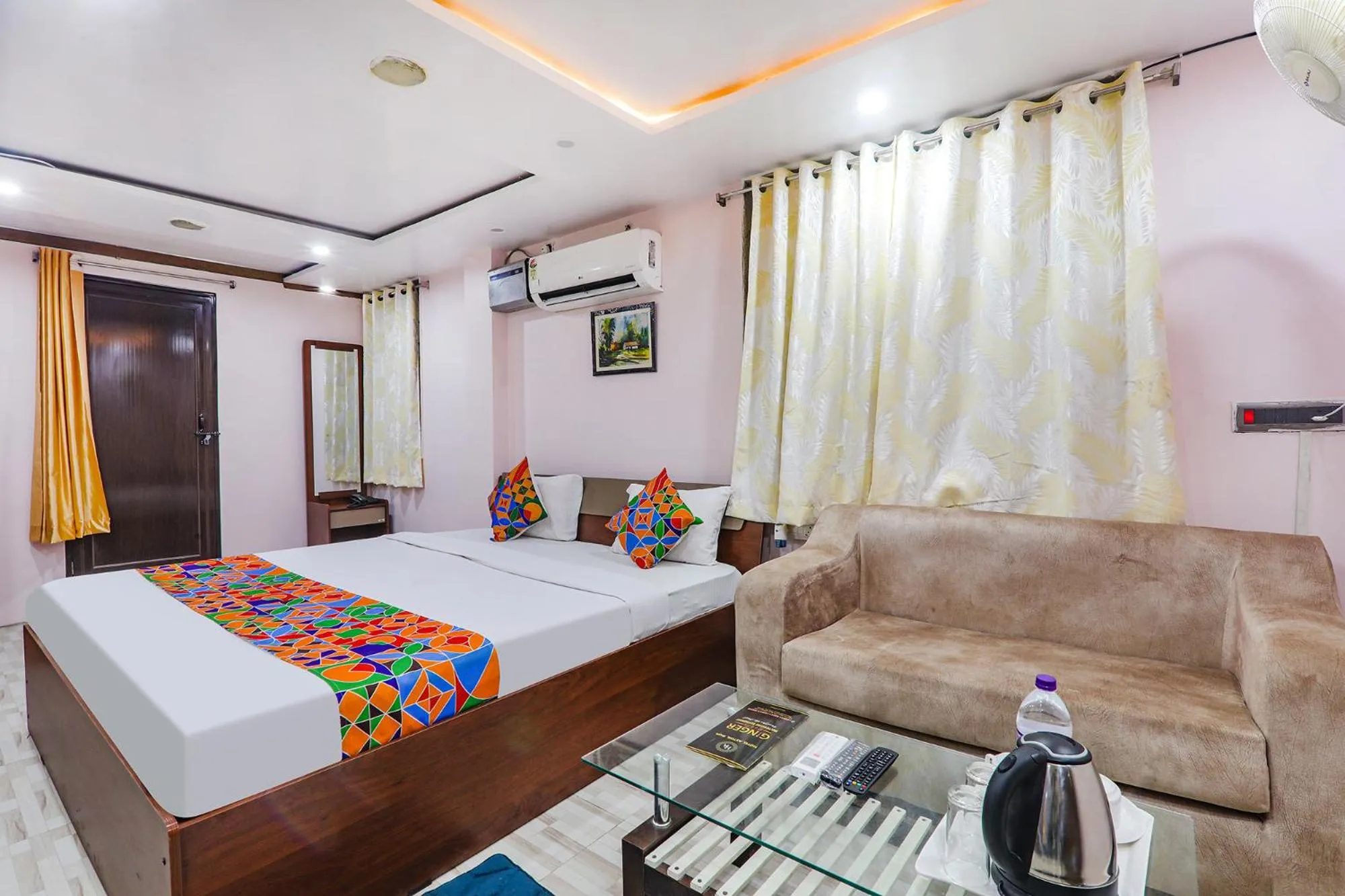 Bedroom in FabHotel Astor