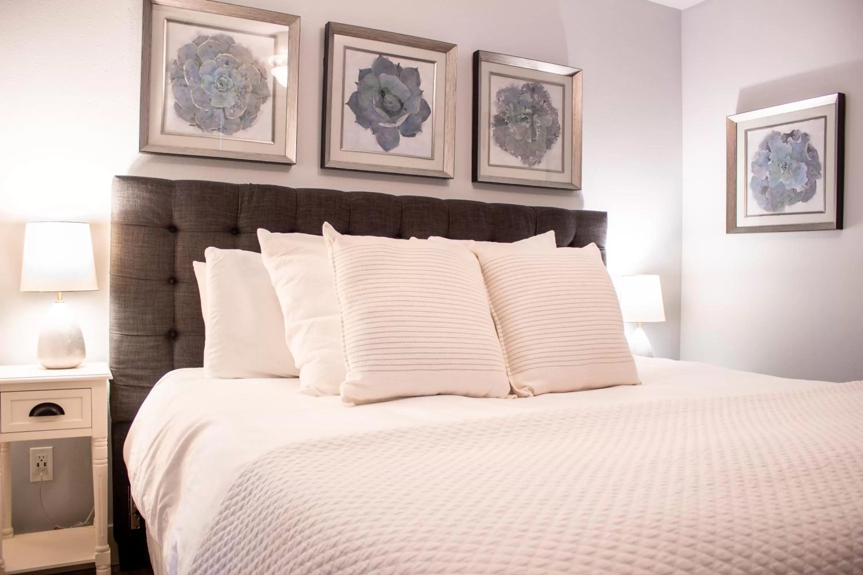 Bed in Douglas On Third