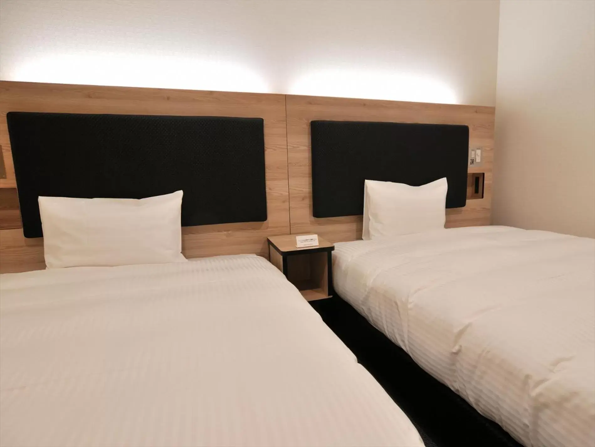 Twin Room(Two Double Beds) - Smoking in Green Rich Hotel Kurume Natural Hot Spring Arimamutsumonnoyu Twin Room(Two Double Beds) - Smoking in Green Rich Hotel Kurume Natural Hot Spring Arimamutsumonnoyu