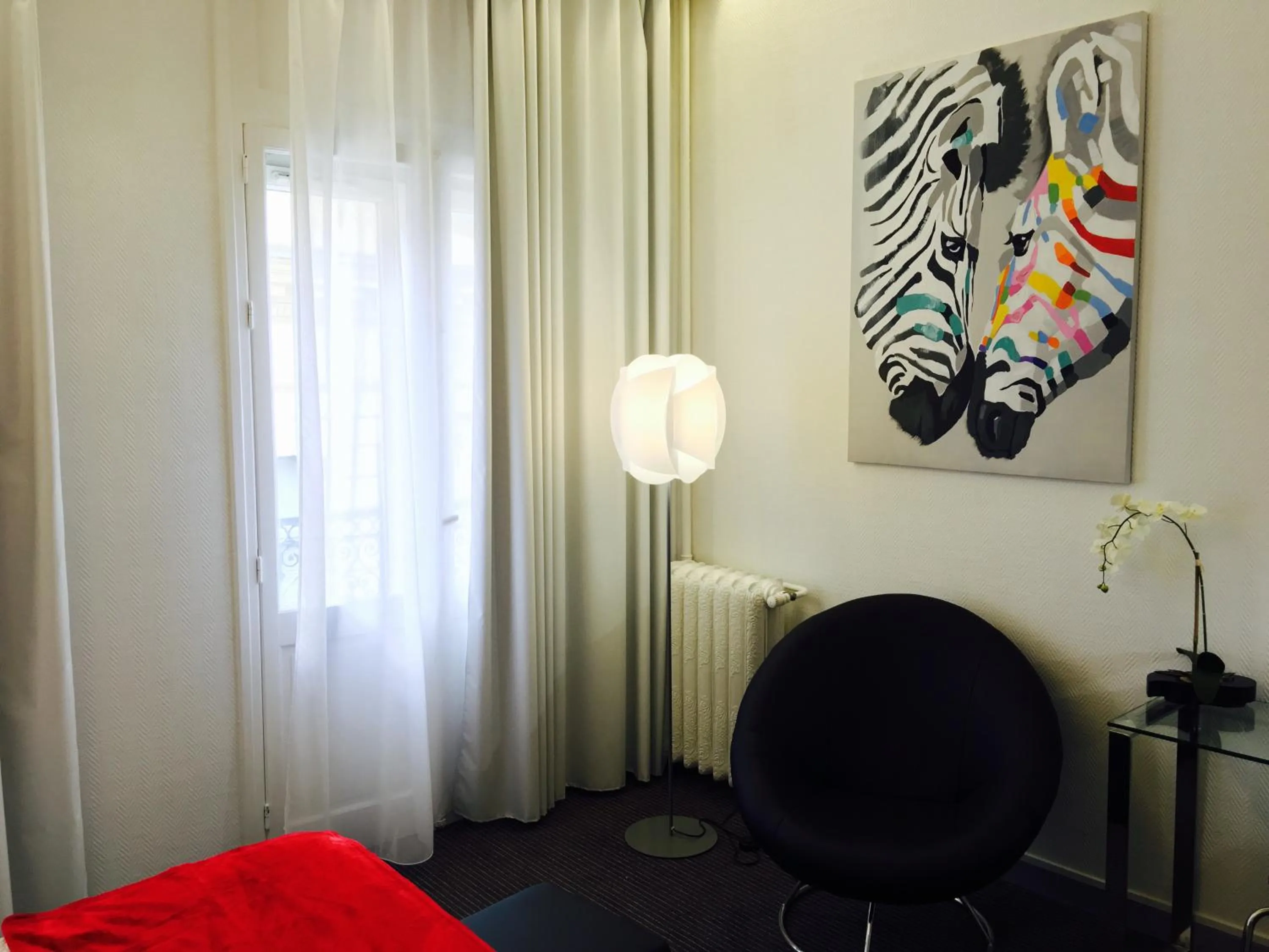 Photo of the whole room in Hôtel Le Capitole