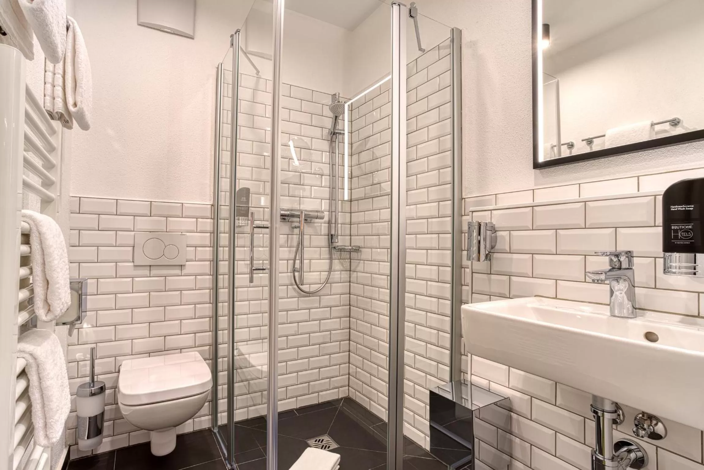 Bathroom in Vienna House Easy by Wyndham Ingolstadt