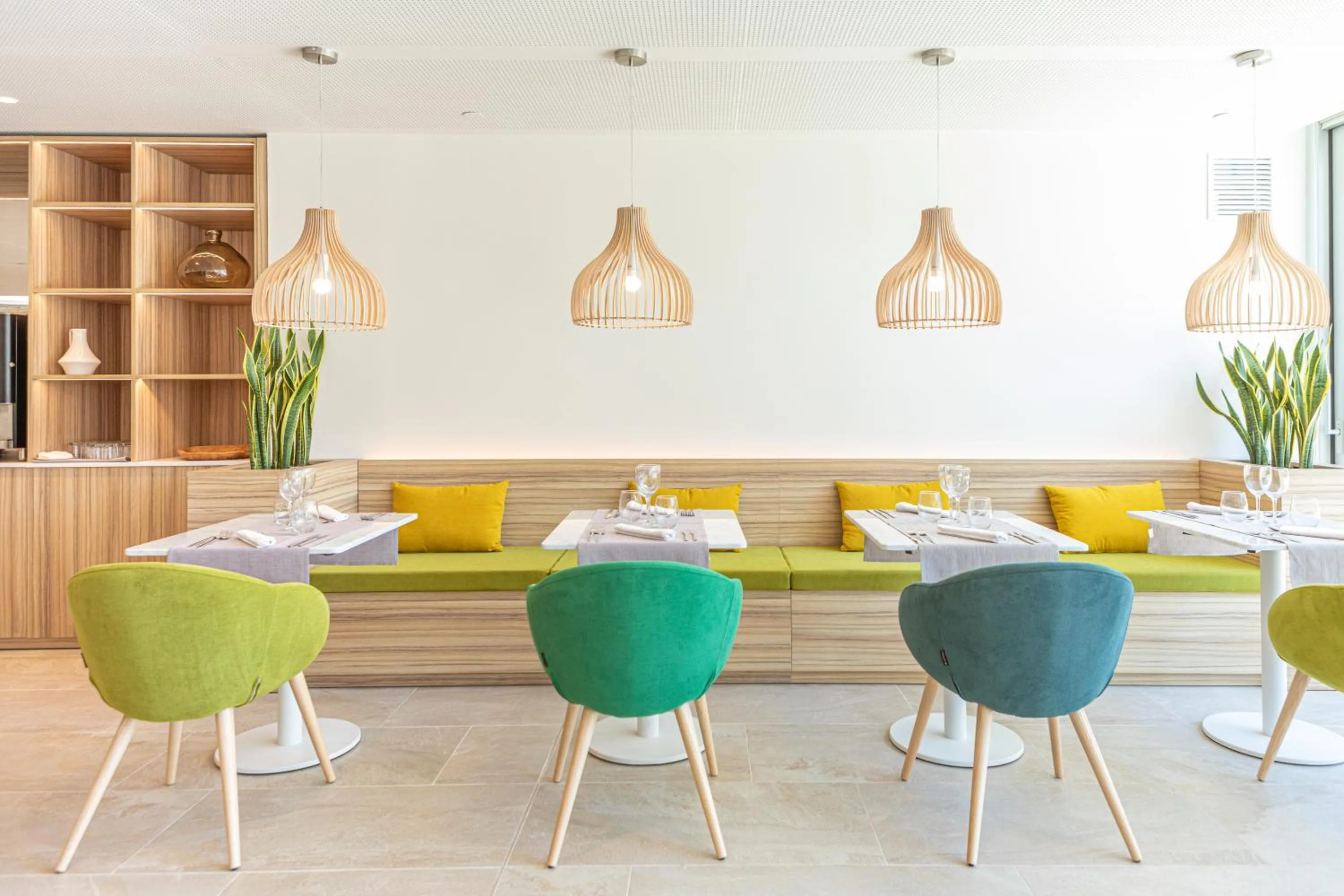 Restaurant/places to eat in JS Portocolom Suites