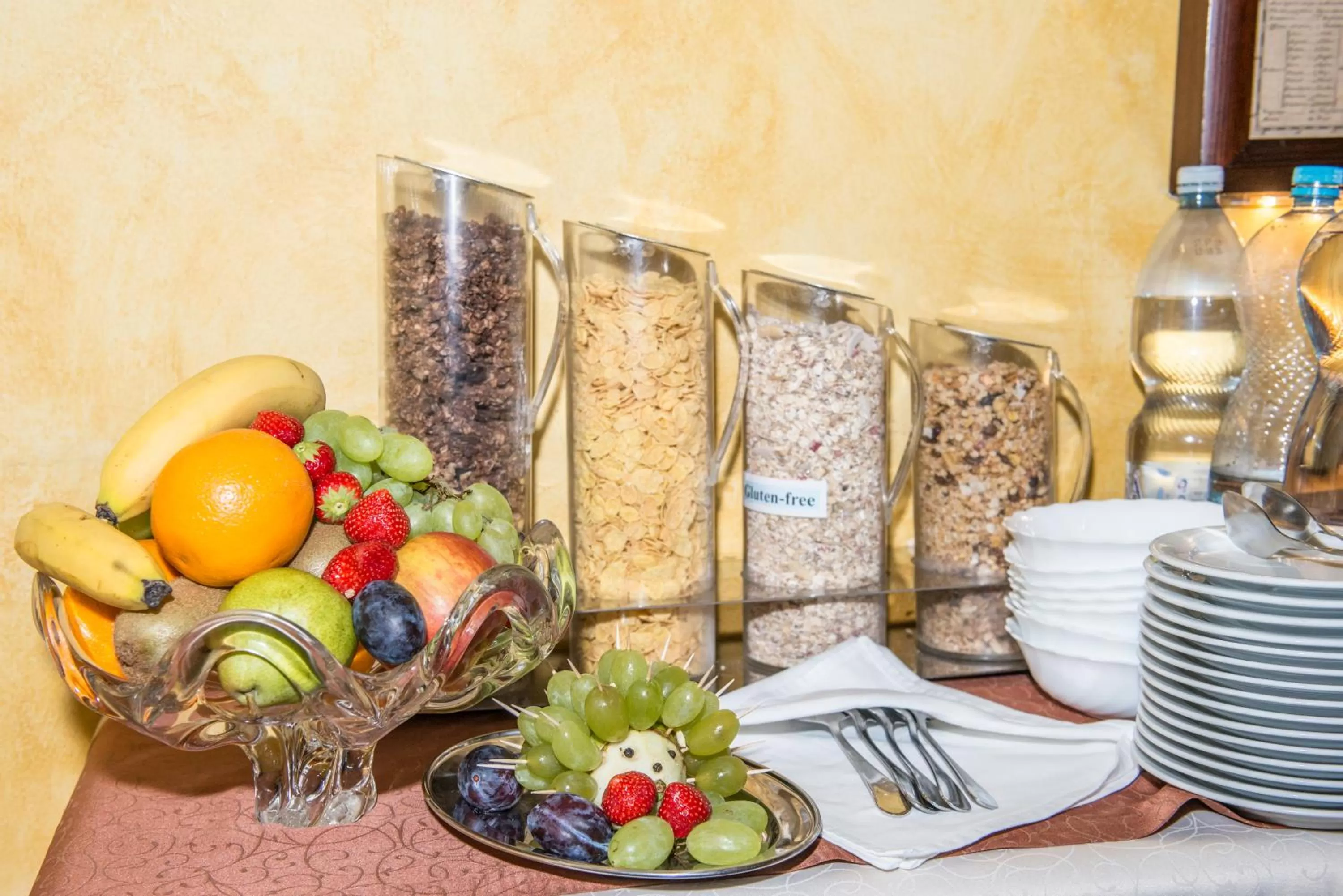 Breakfast in Hotel Cerny Slon