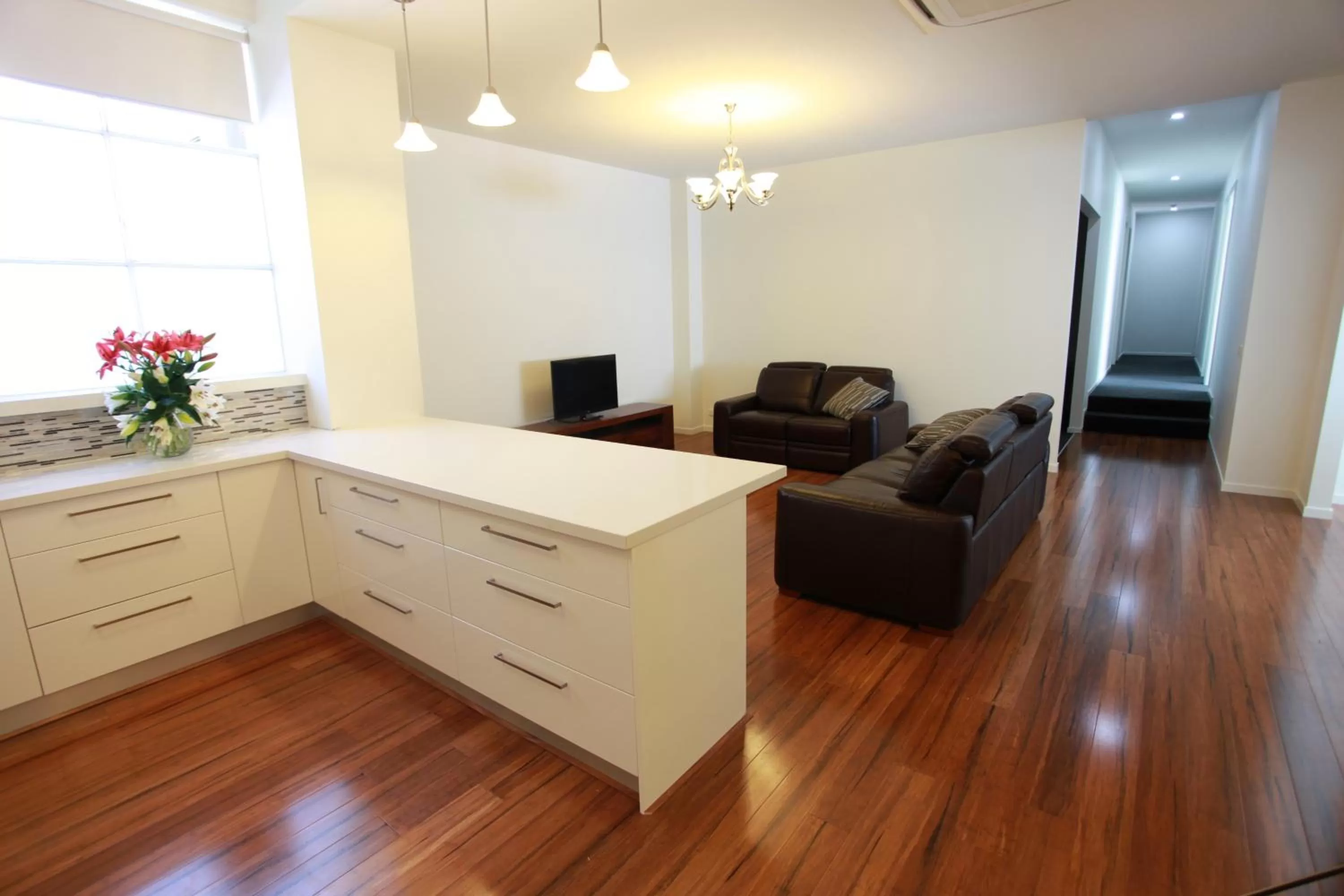 Kitchen or kitchenette, Seating Area in Ballarat Premier Apartments