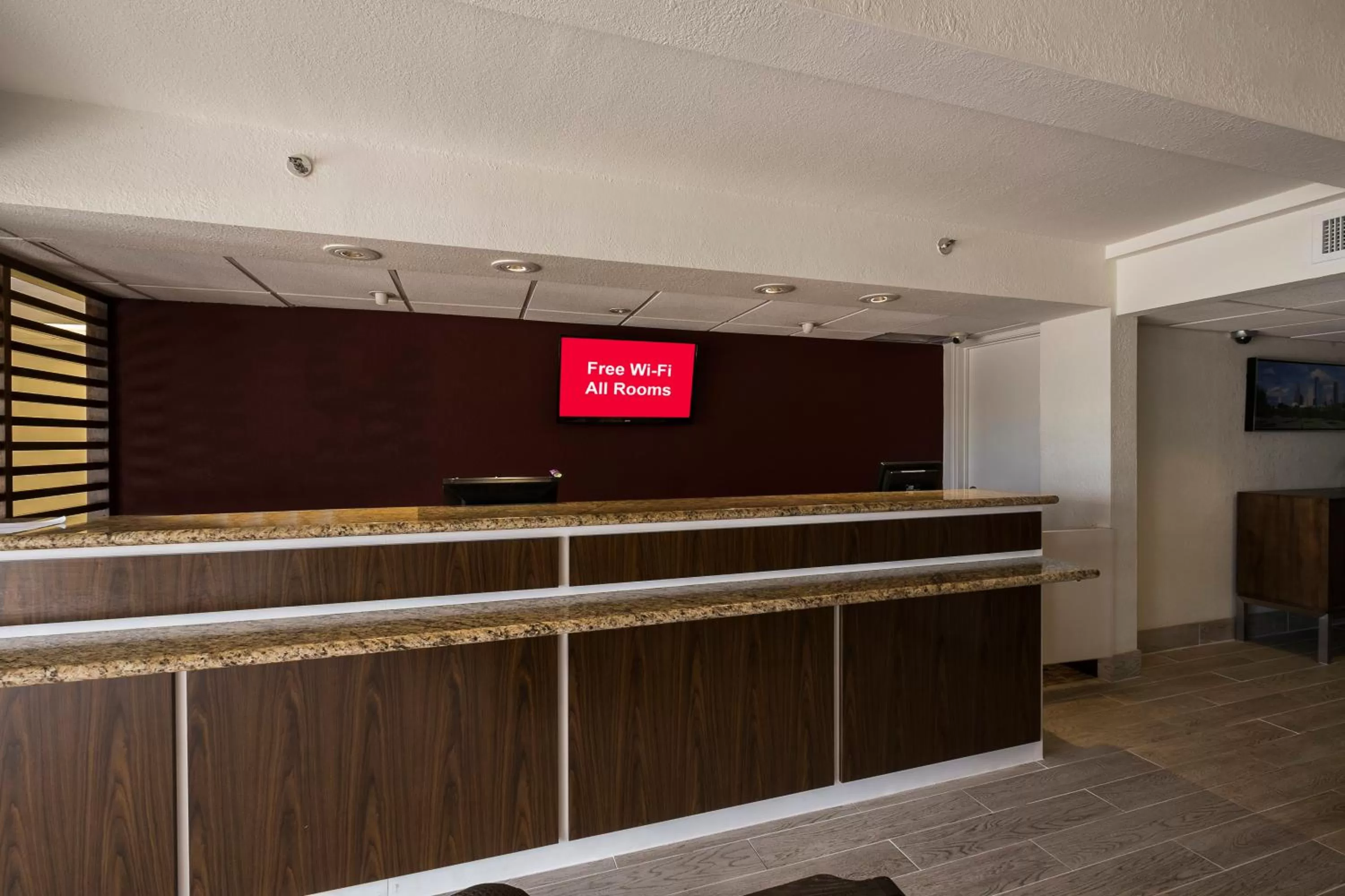 Lobby or reception in Red Roof Inn PLUS+ Houston - Energy Corridor