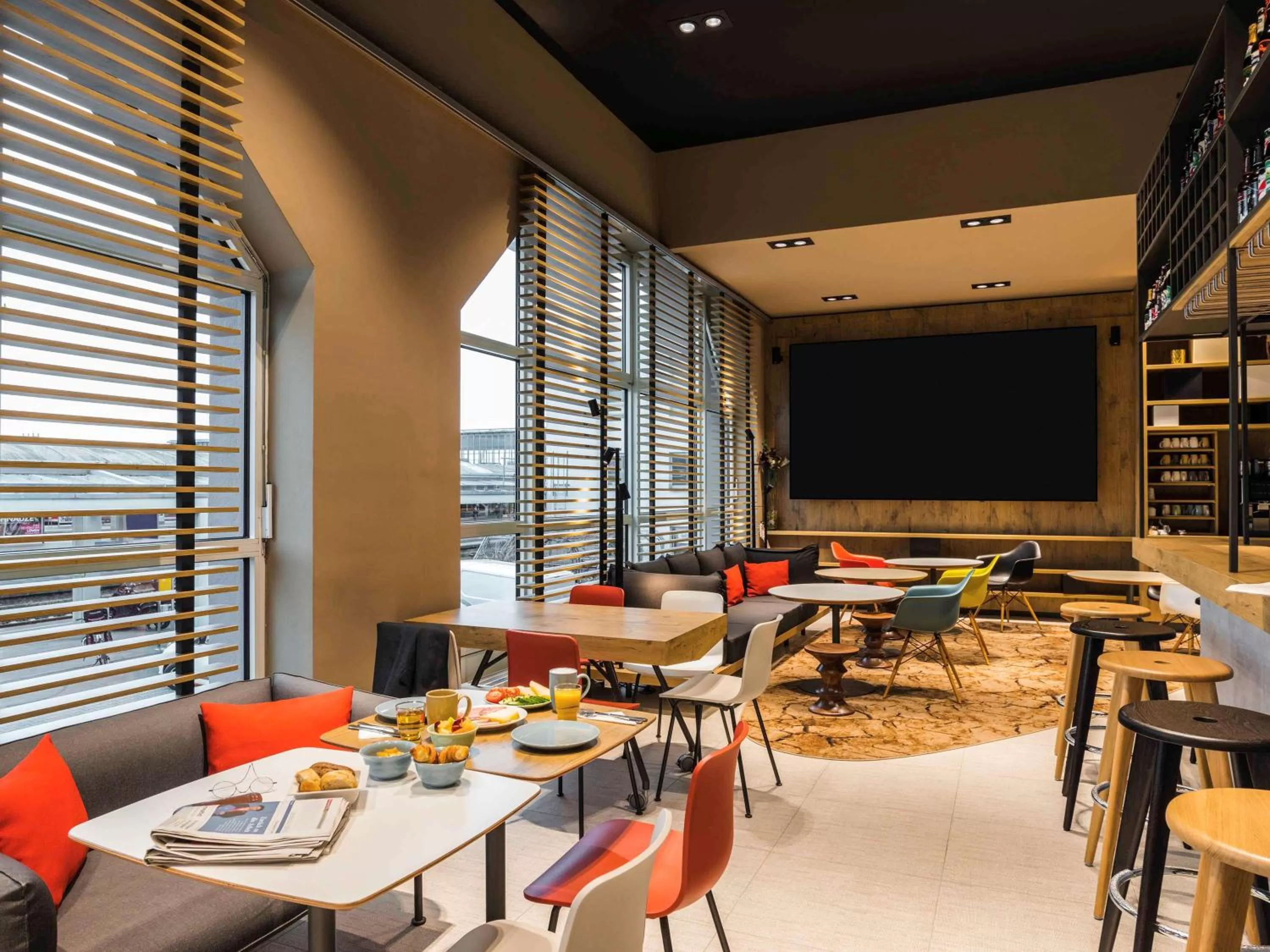 Restaurant/places to eat in ibis Heidelberg Hauptbahnhof