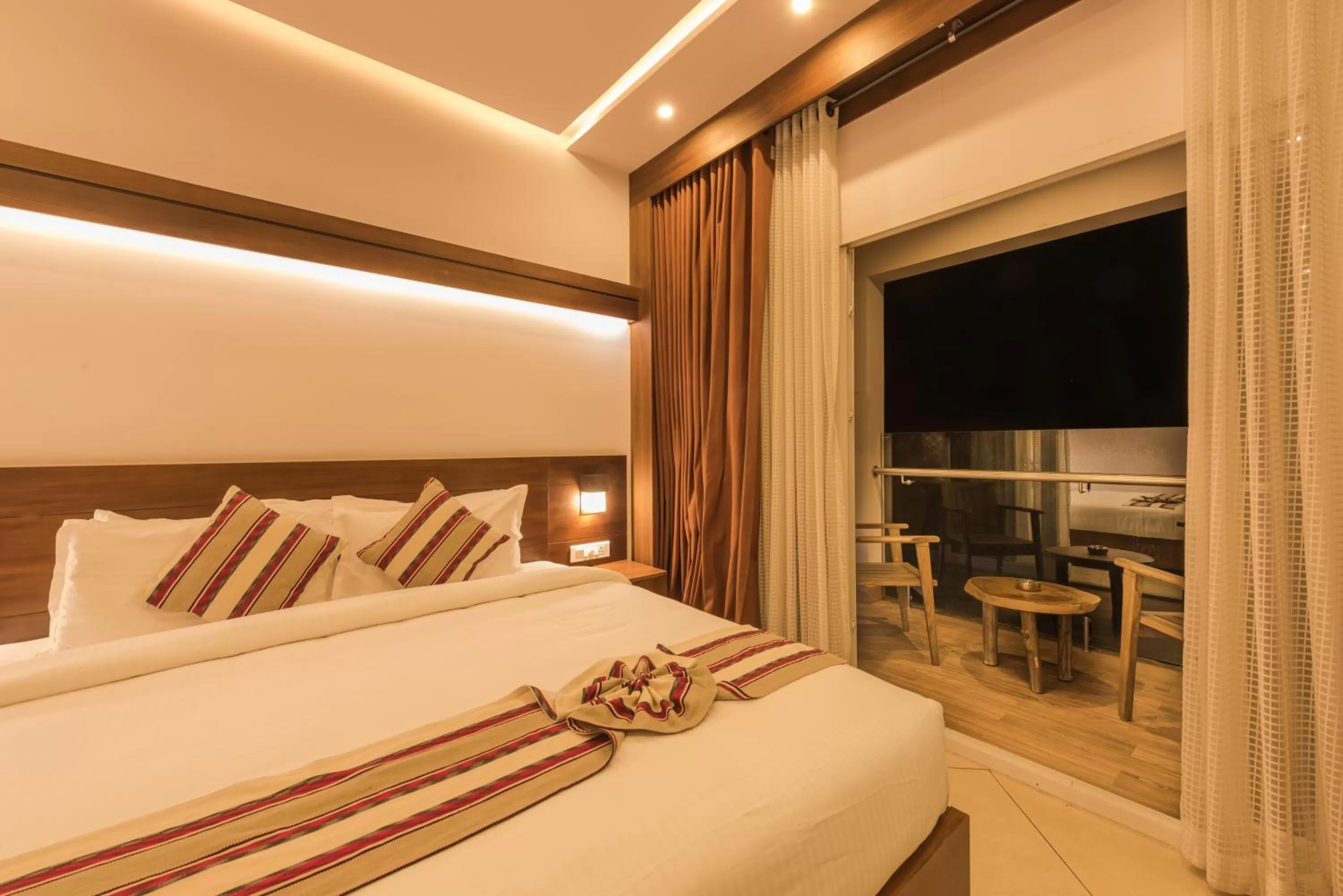 View (from property/room), Bed in Trivers Resort Munnar