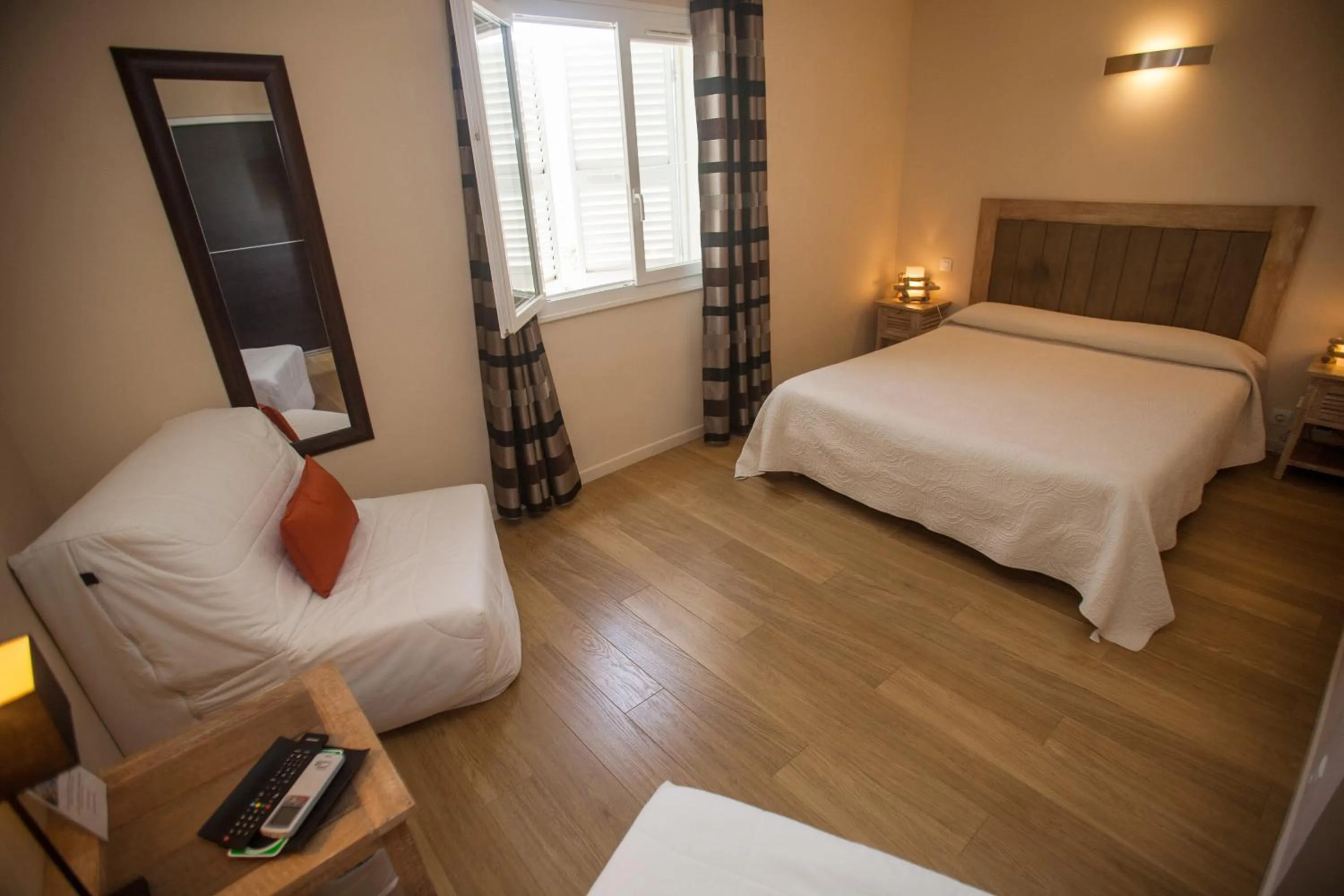 Bedroom, Bed in Hotel Cesario