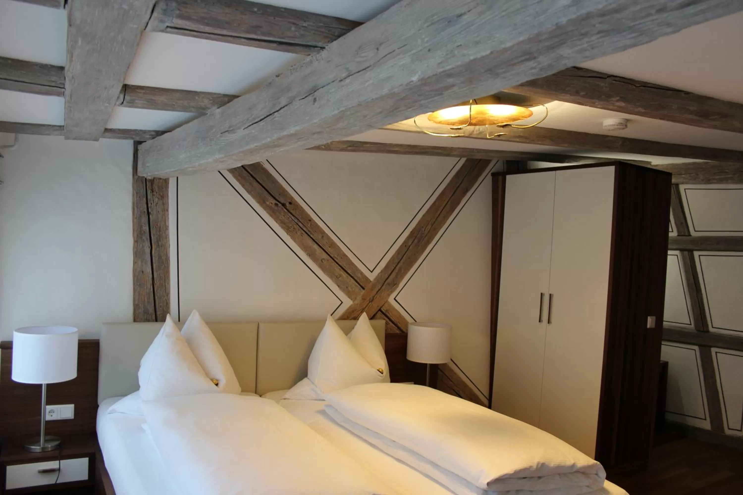 Bed in Hotel Schmales Haus