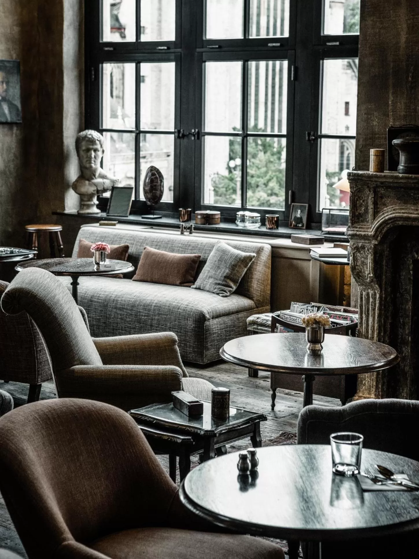 Lounge or bar in 1898 The Post