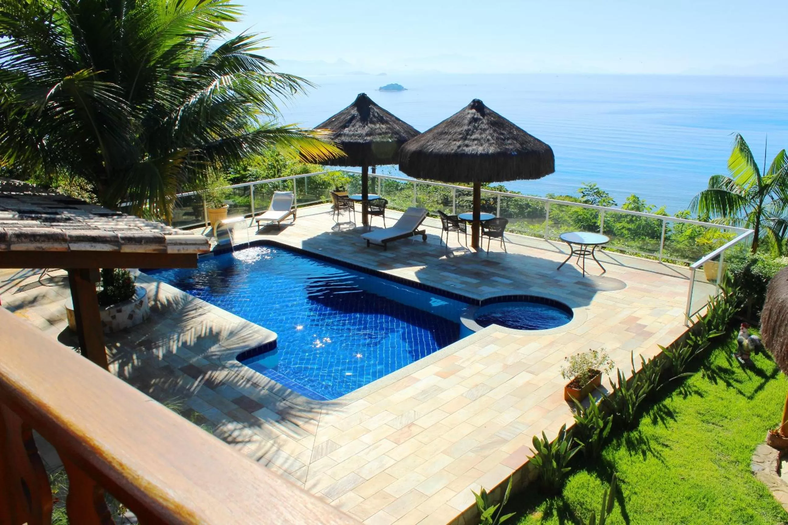 Pool view in Pousada Recanto de Paraty