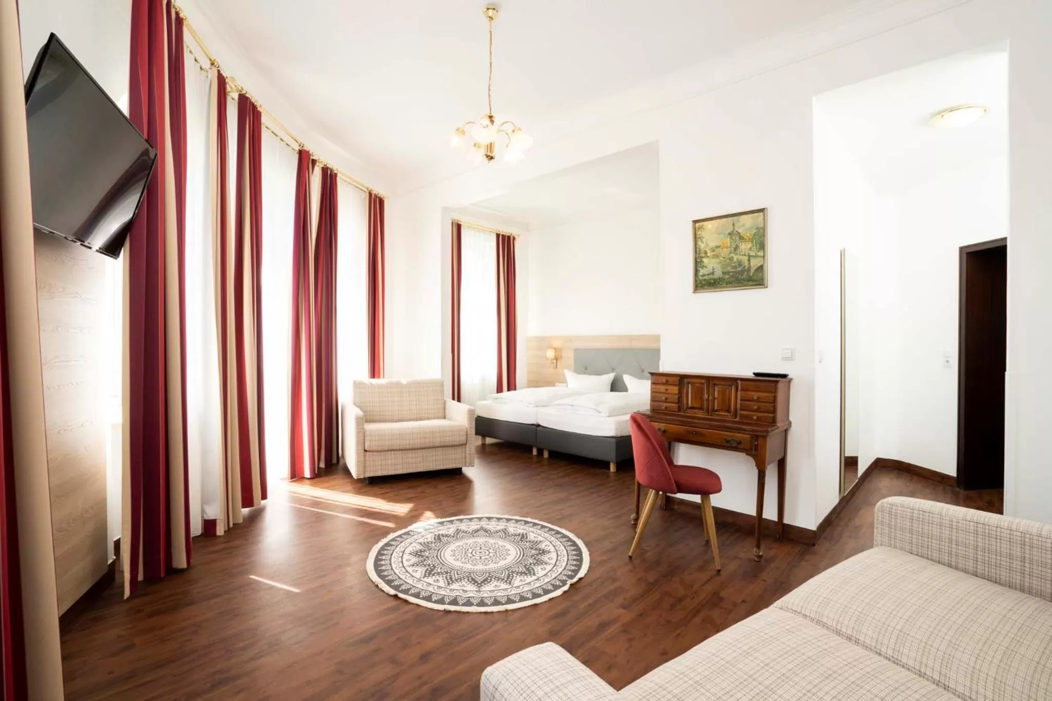 Photo of the whole room in Hotel National