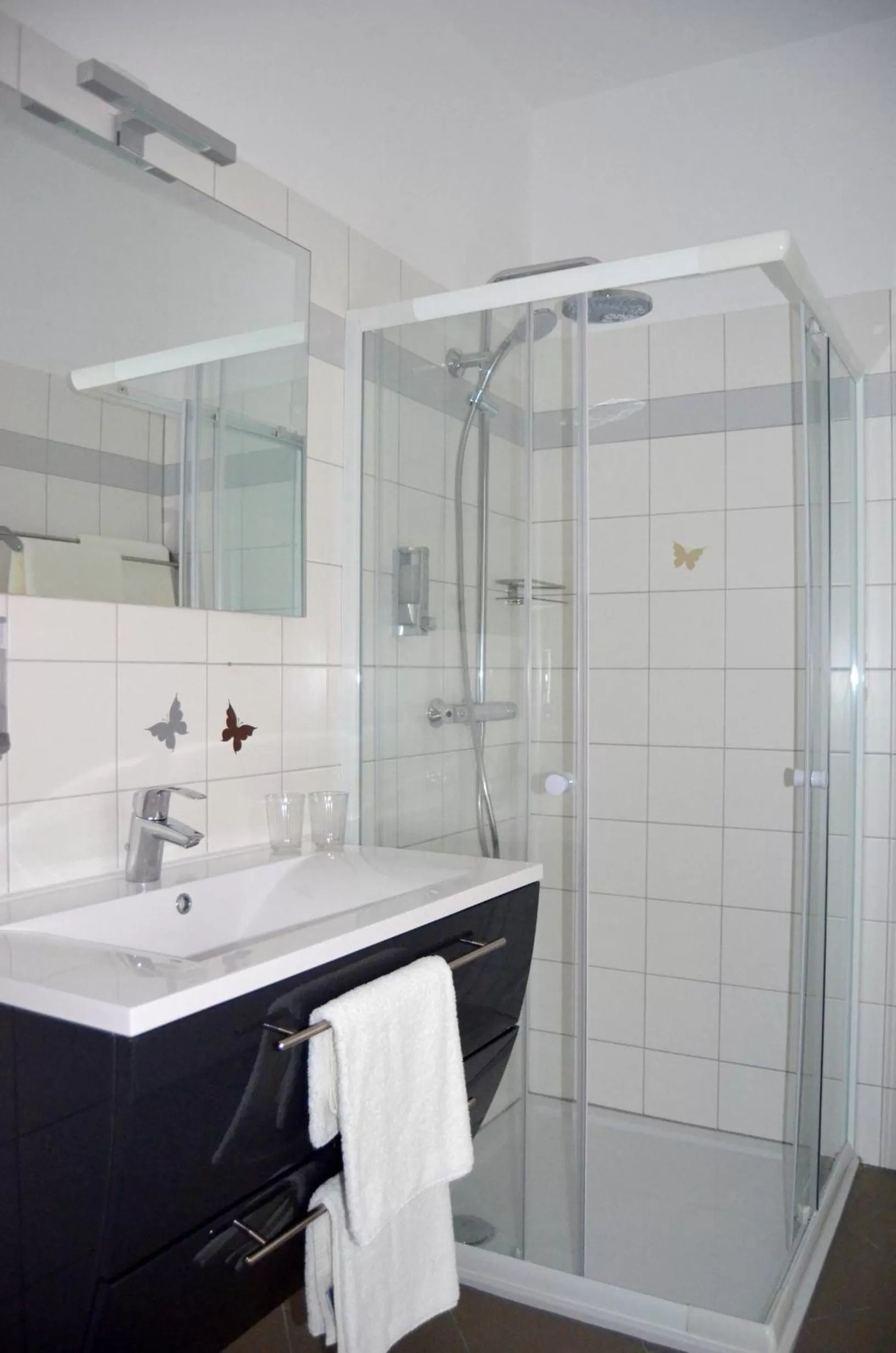 Shower, Bathroom in Pension zum Strell